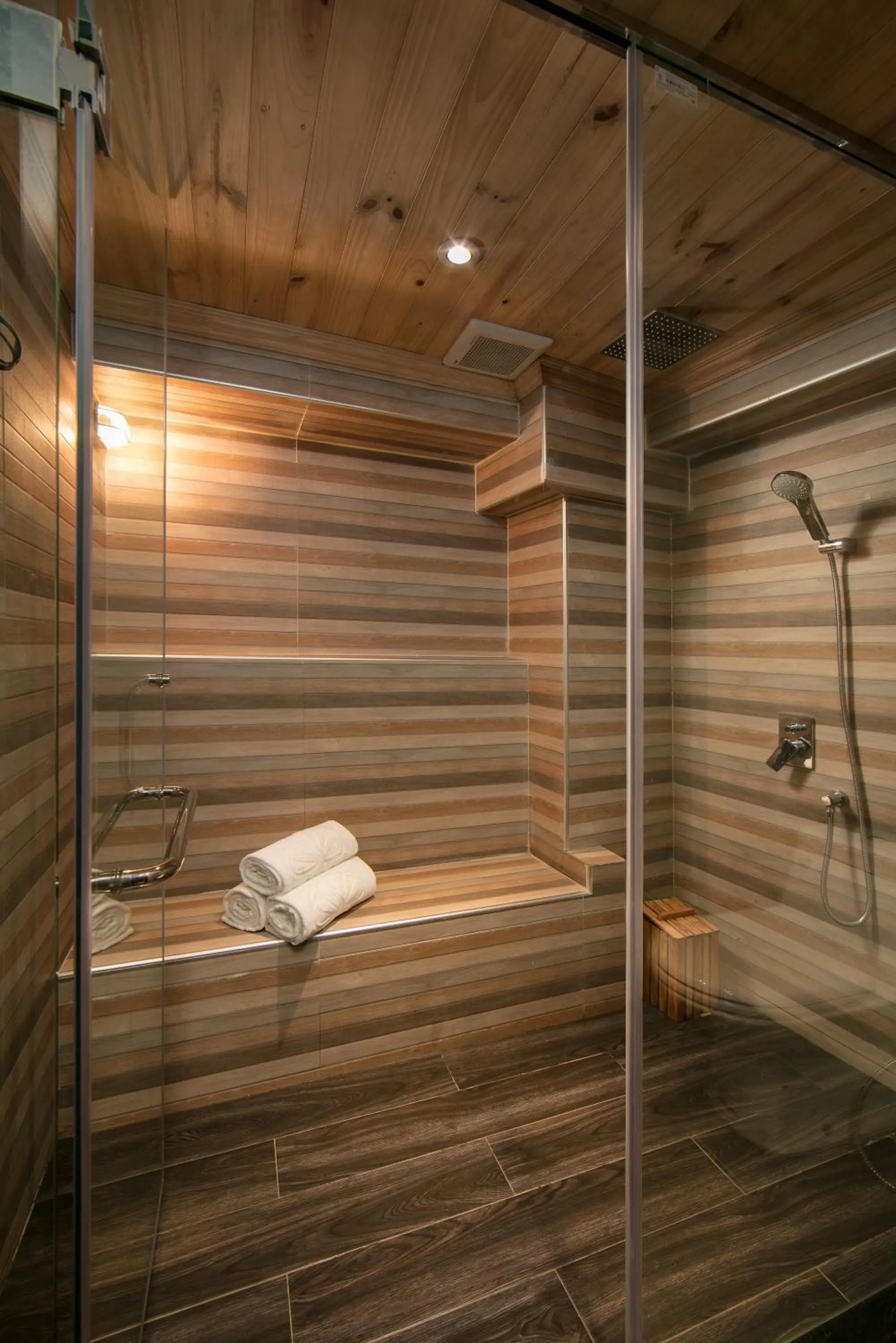 Sauna in Hanoi Esplendor Hotel and Spa