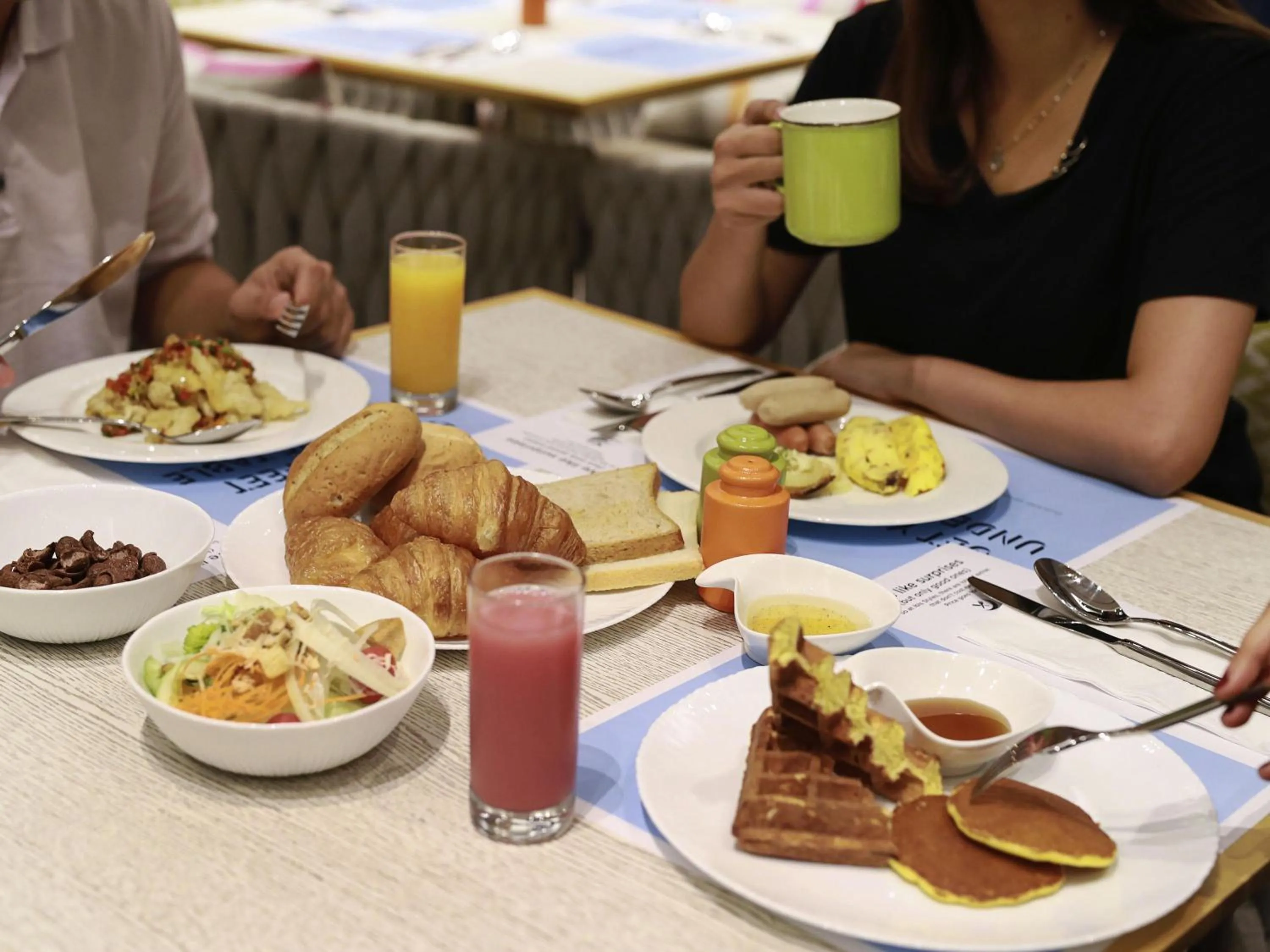 Restaurant/places to eat in ibis Styles Jakarta Tanah Abang