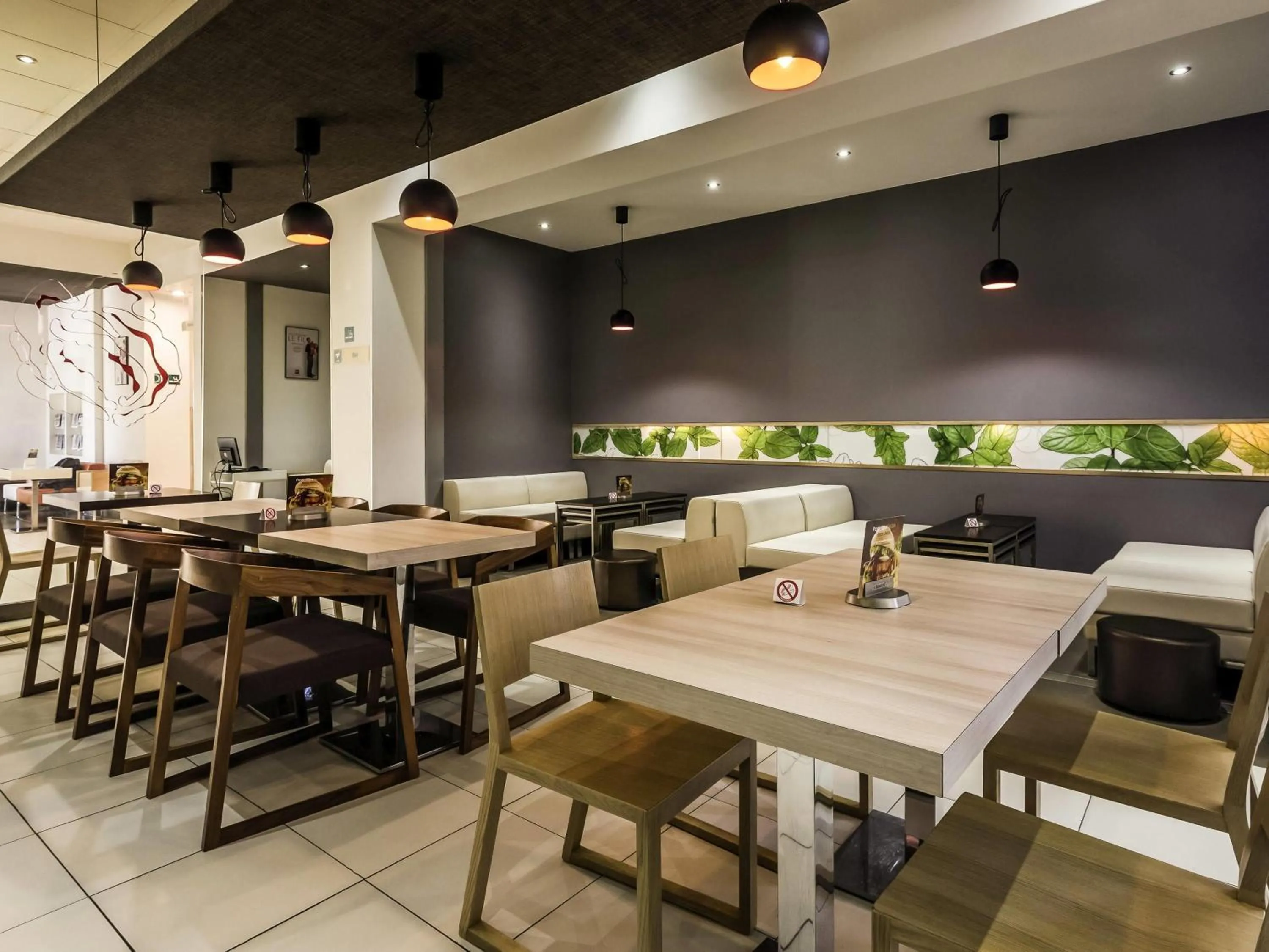 Restaurant/places to eat in ibis Tlemcen