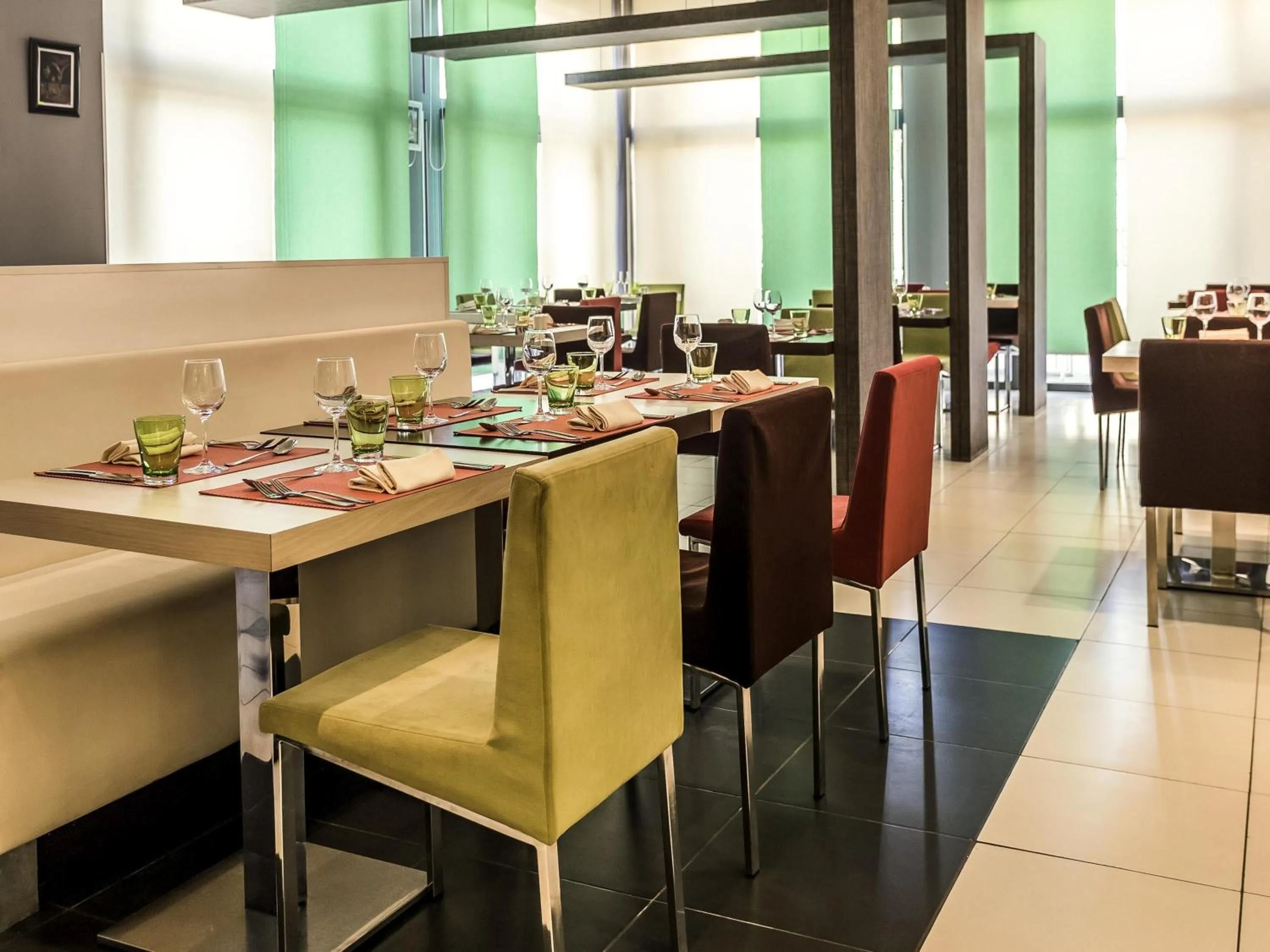 Restaurant/places to eat in ibis Tlemcen