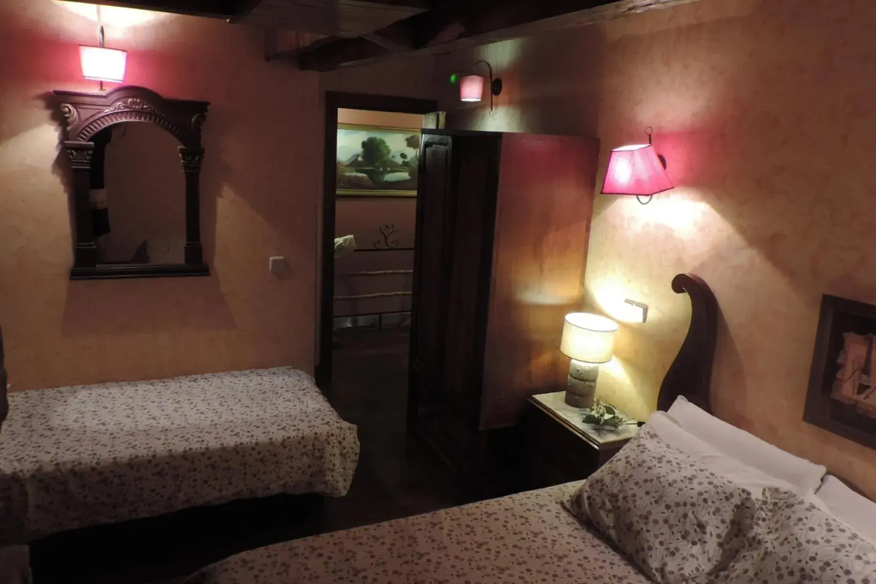 Family Room in Posada Rural SPA Granja LA TEJERA de Lozoya Family Room in Posada Rural SPA Granja LA TEJERA de Lozoya