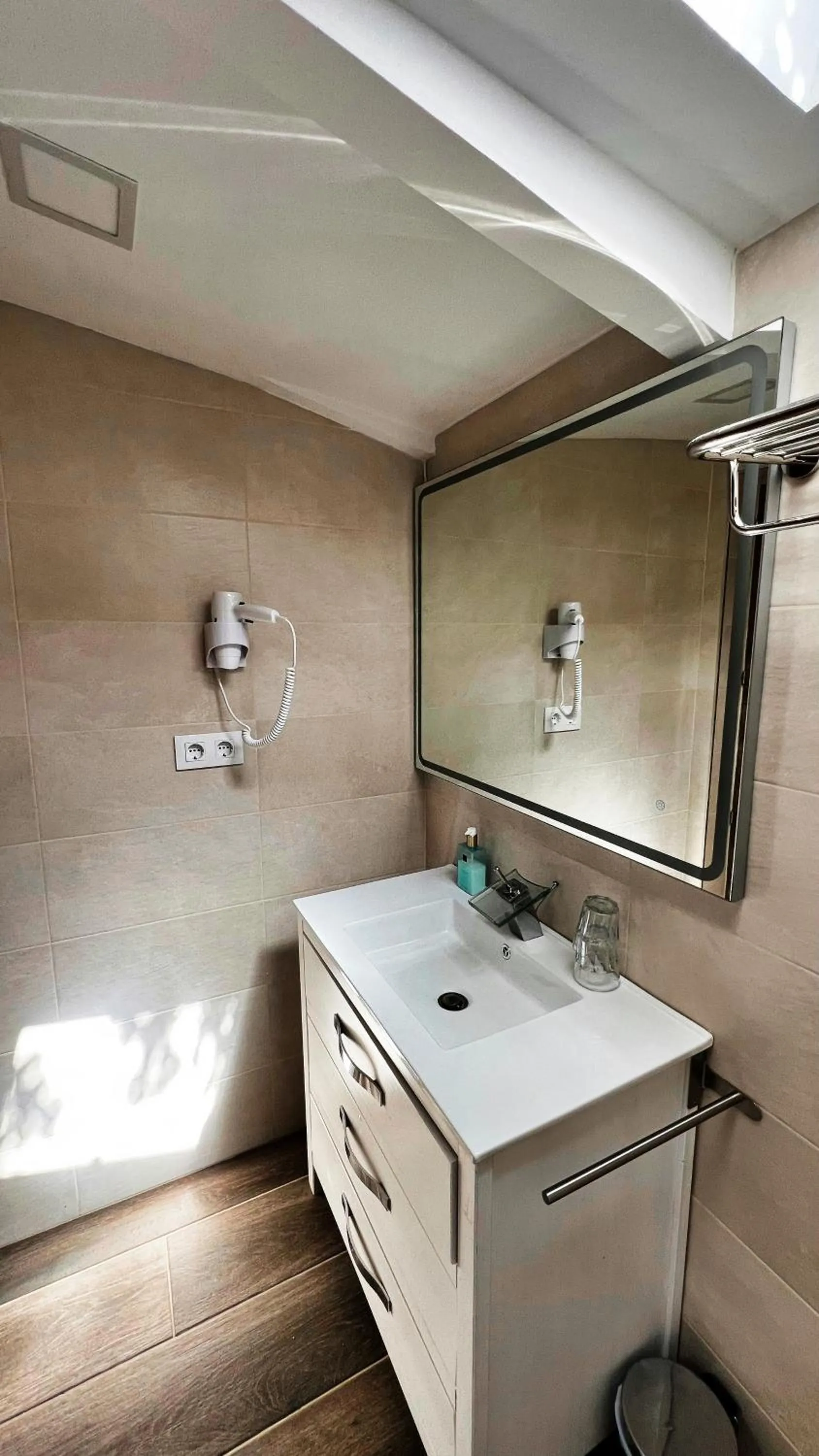 Posada Rural SPA Granja LA TEJERA de Lozoya