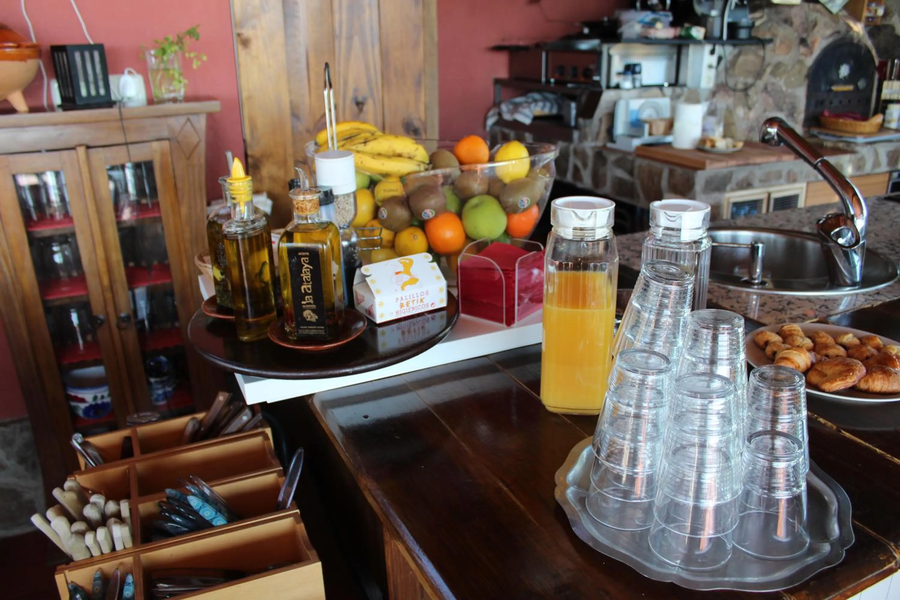 Breakfast in Posada Rural SPA Granja LA TEJERA de Lozoya