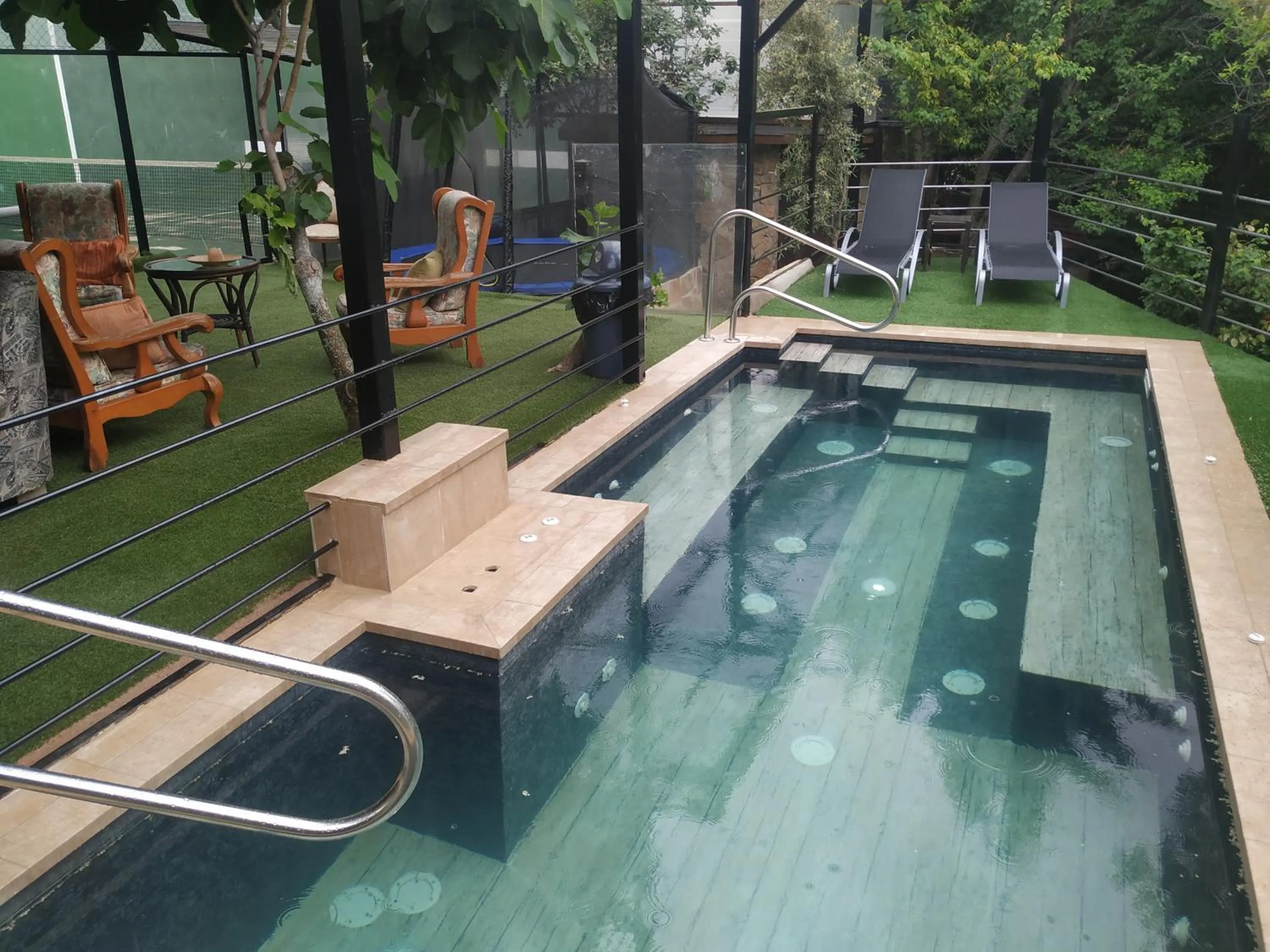 Garden in Posada Rural SPA Granja LA TEJERA de Lozoya