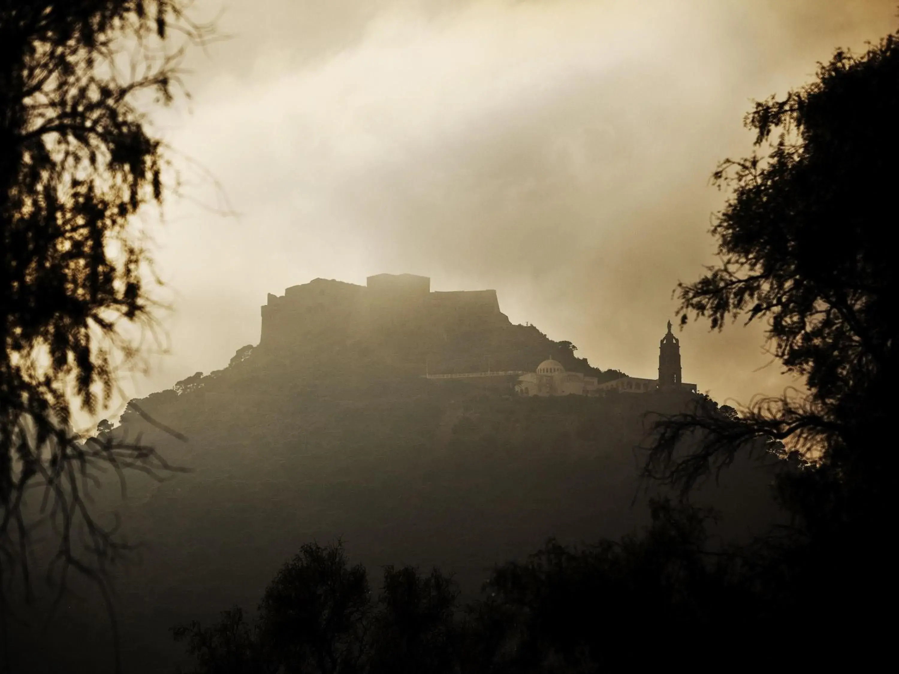 Classic Queen Room in Royal Hotel Oran - MGallery Collection Classic Queen Room in Royal Hotel Oran - MGallery Collection