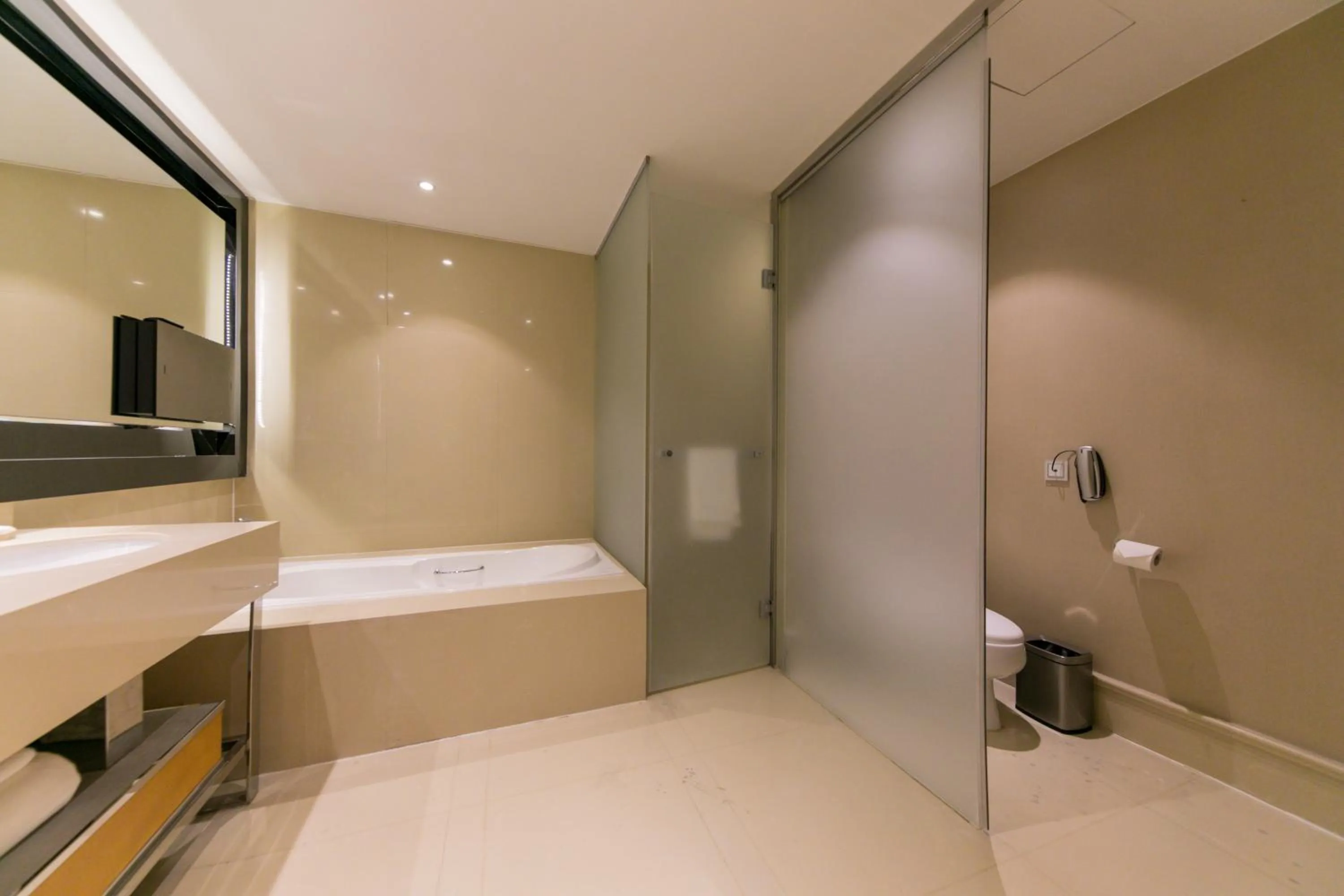 Bathroom in Mercure Beijing Chang An West