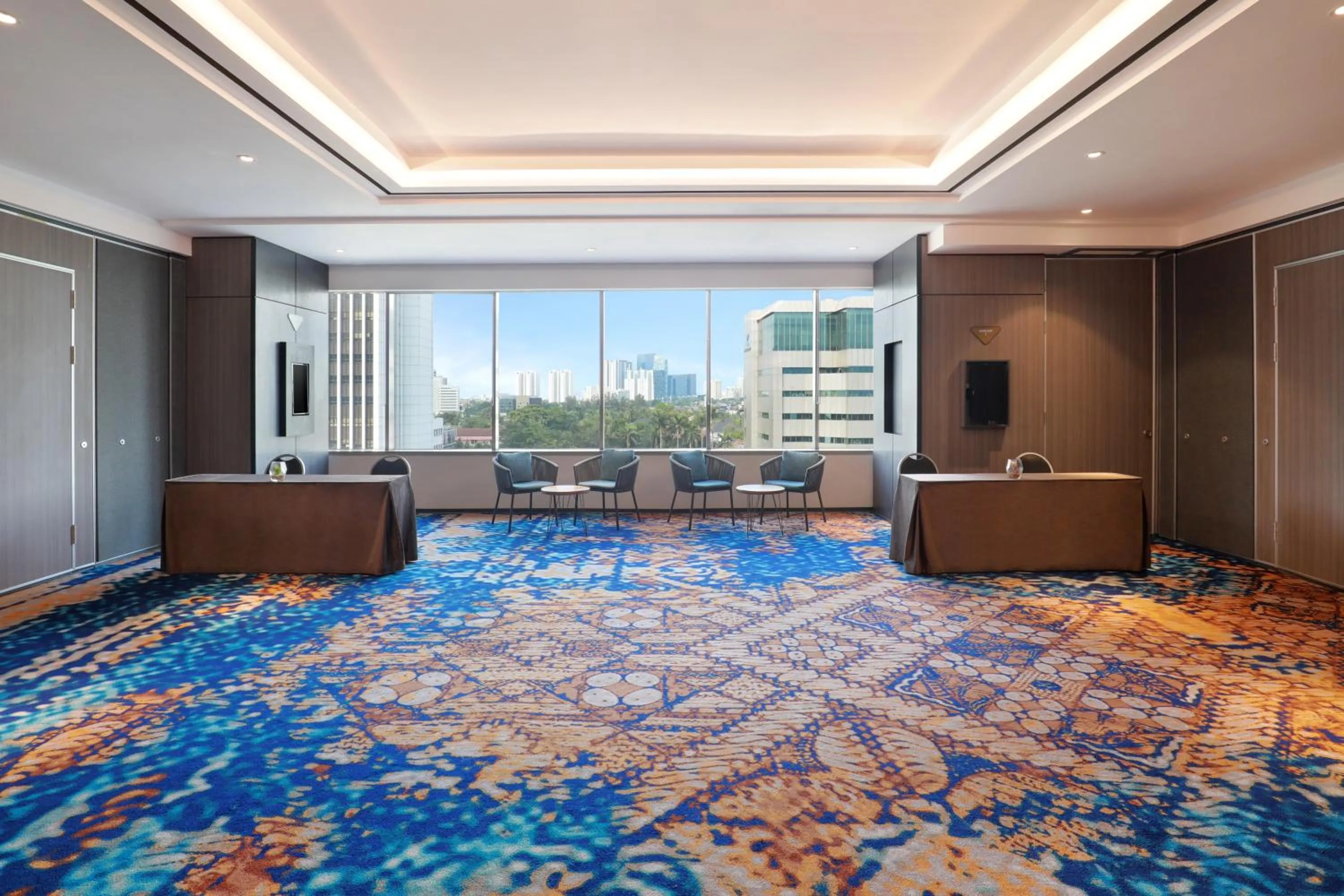 Seating area in Mercure Jakarta Gatot Subroto