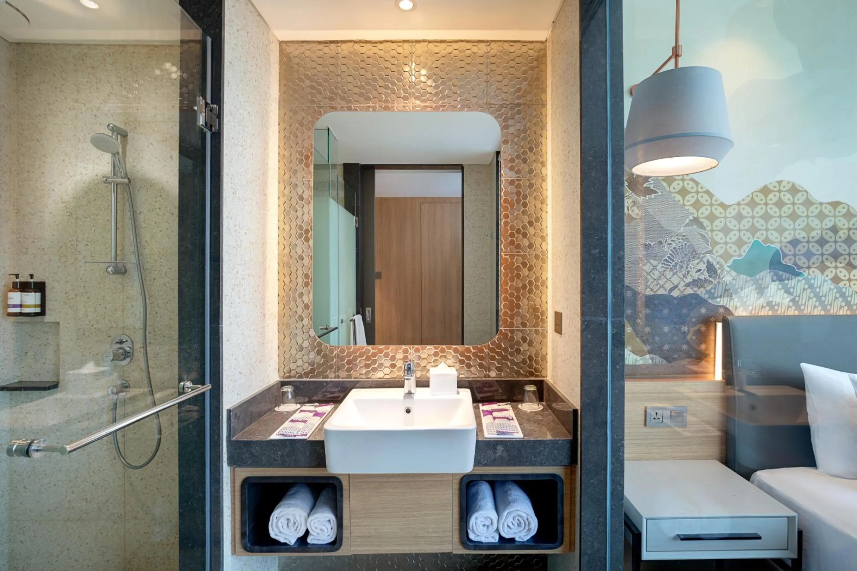 Bathroom in Mercure Jakarta Gatot Subroto