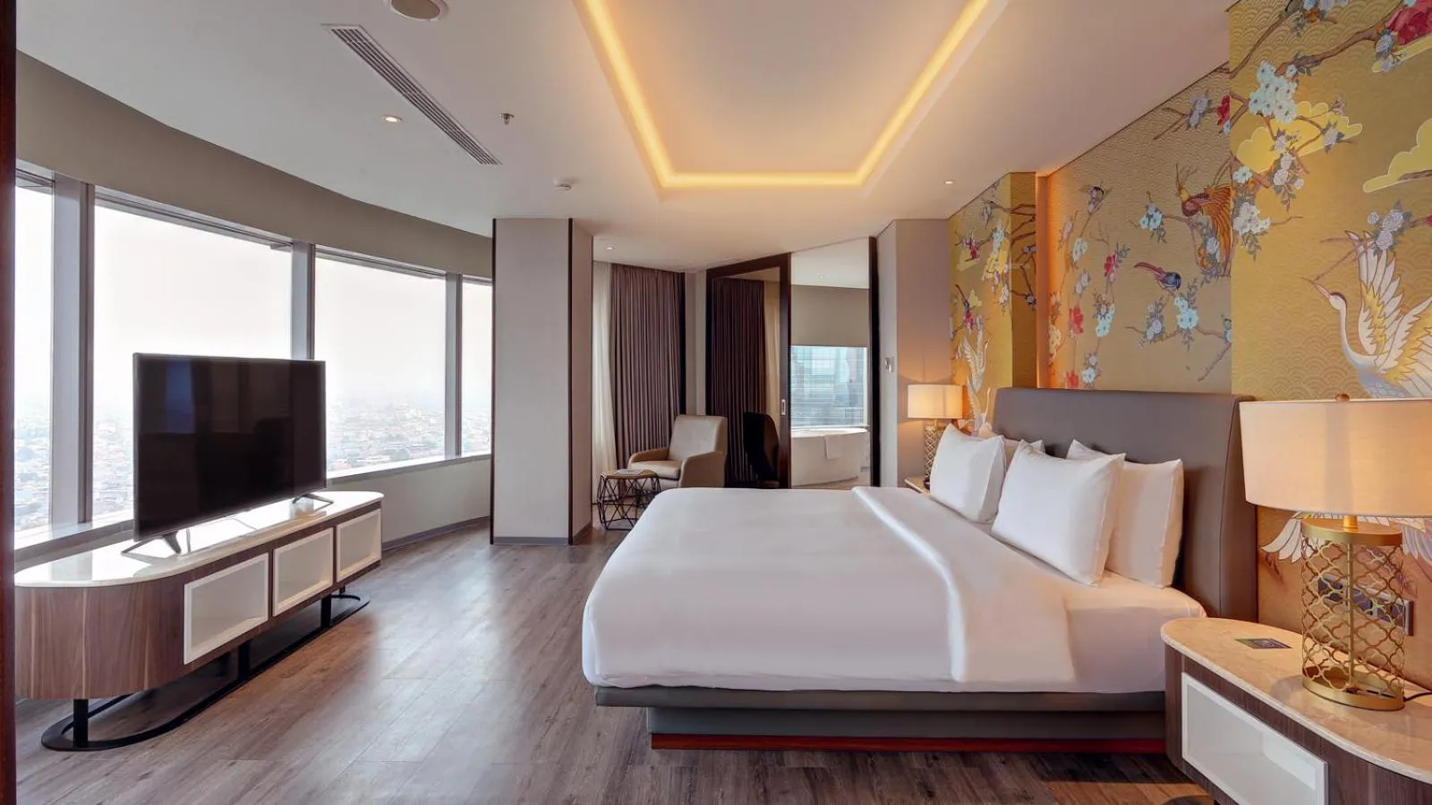 Photo of the whole room, Bed in Mercure Jakarta Gatot Subroto