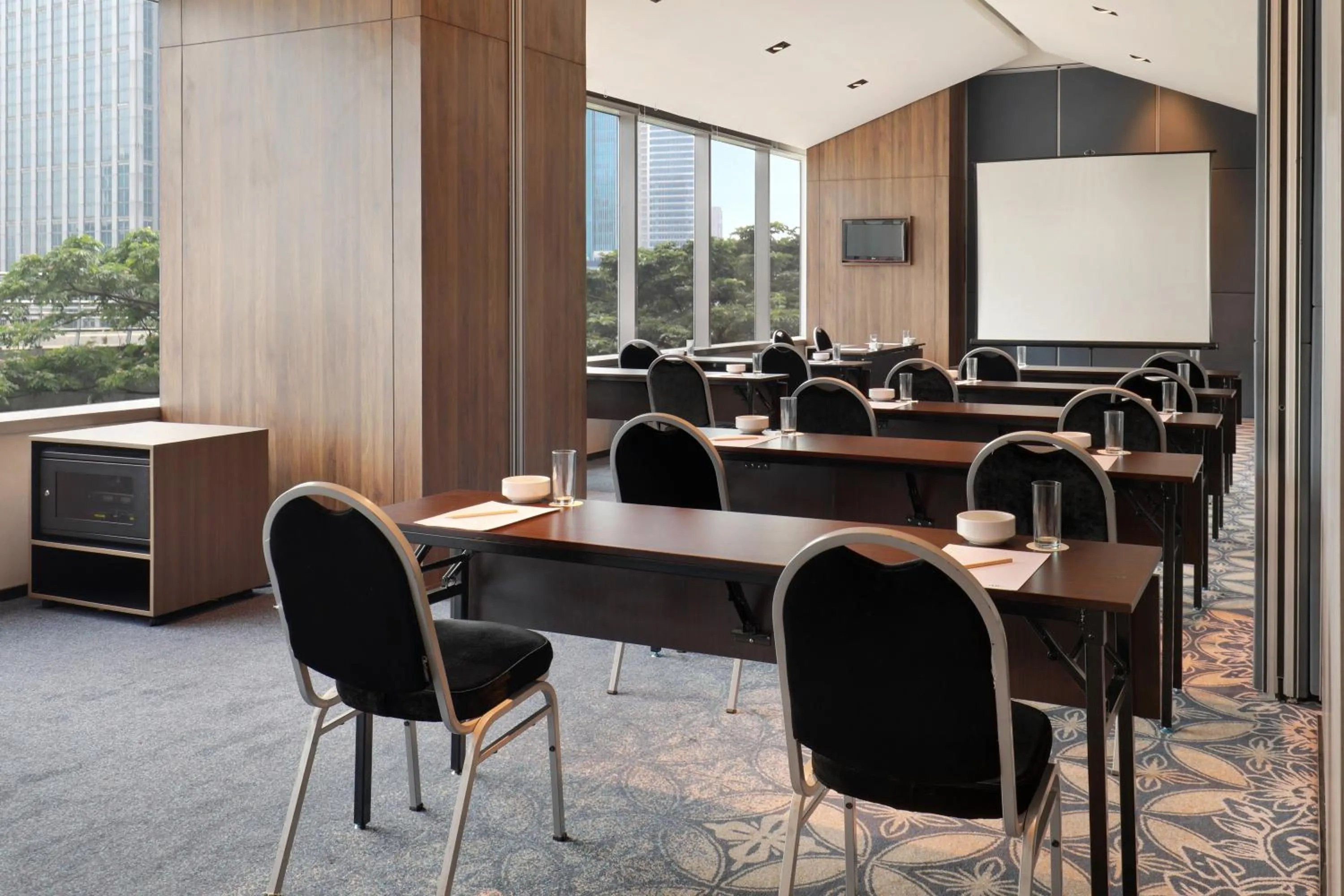 Business facilities in Mercure Jakarta Gatot Subroto