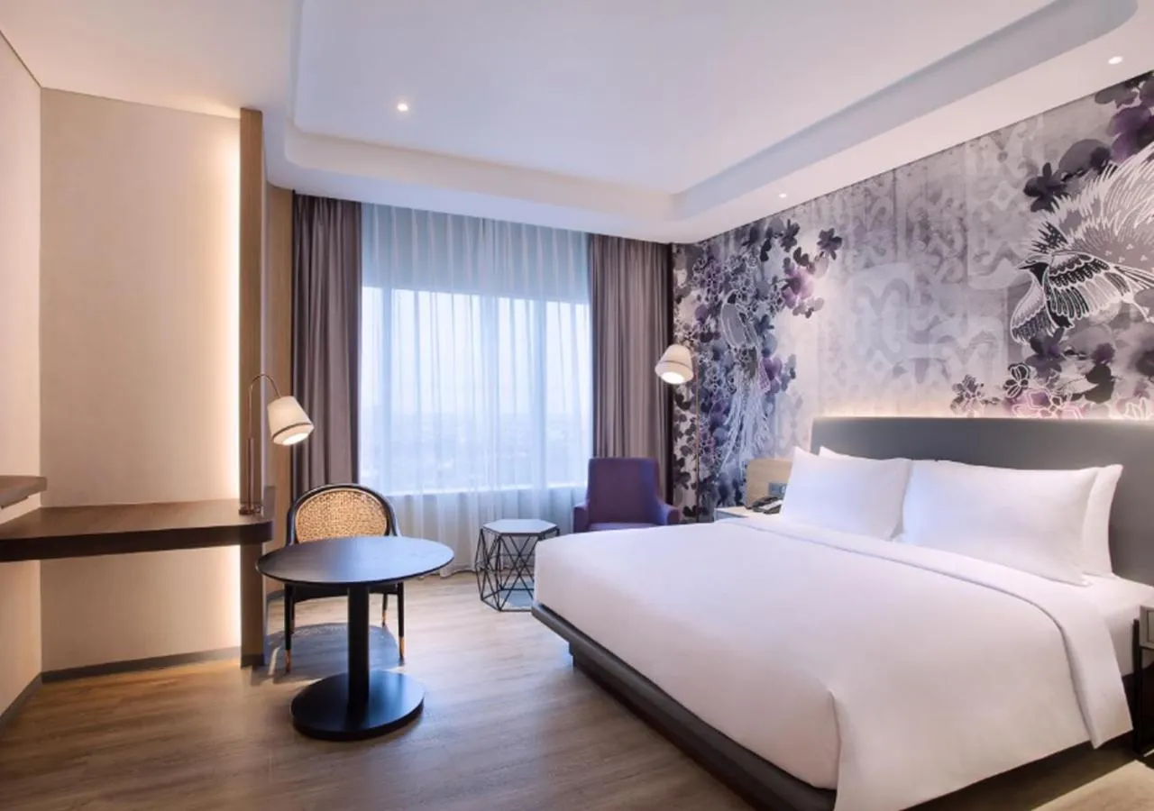 Bed in Mercure Jakarta Gatot Subroto