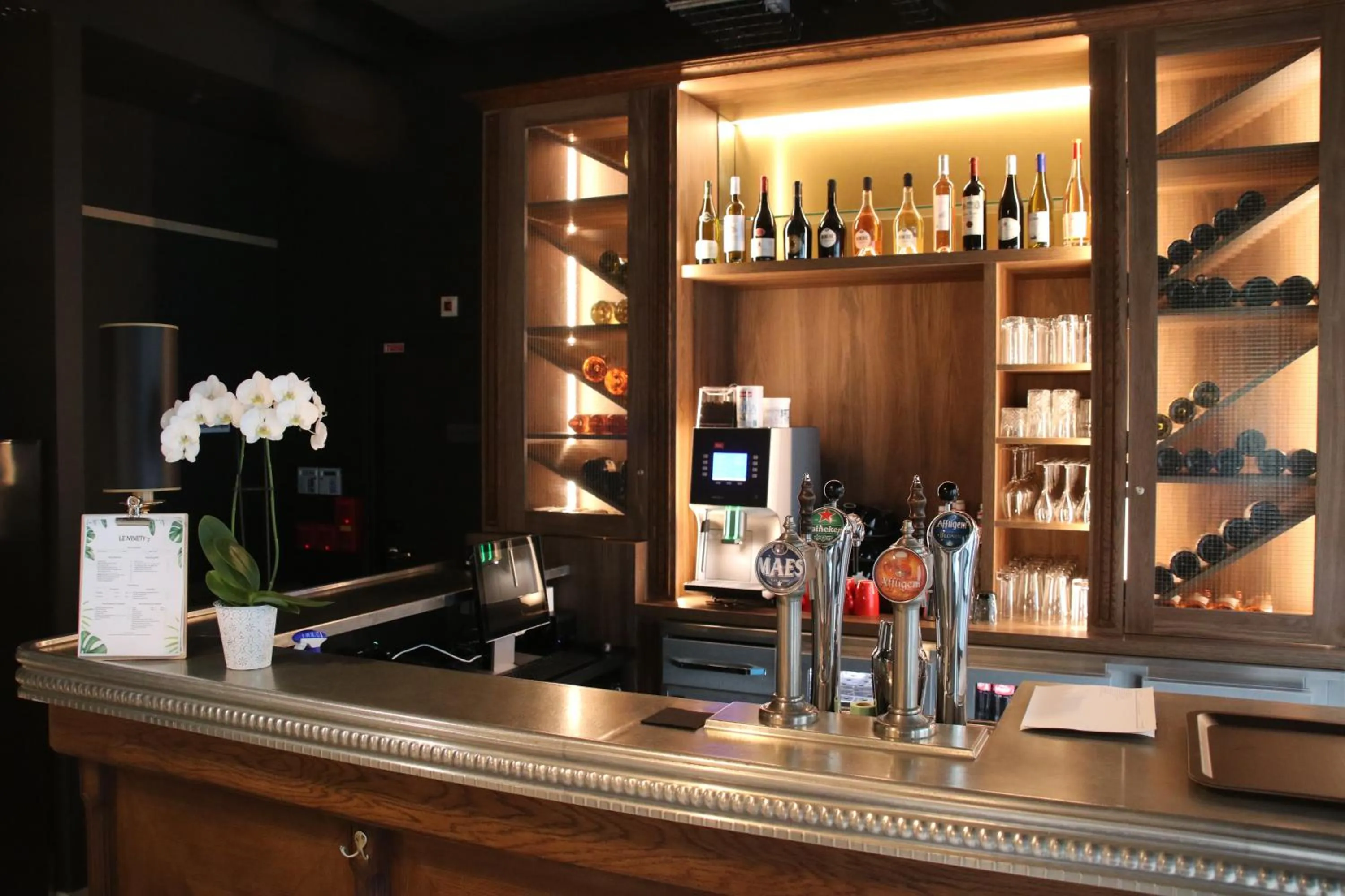 Lounge or bar in ibis Styles Puteaux Paris La Defense