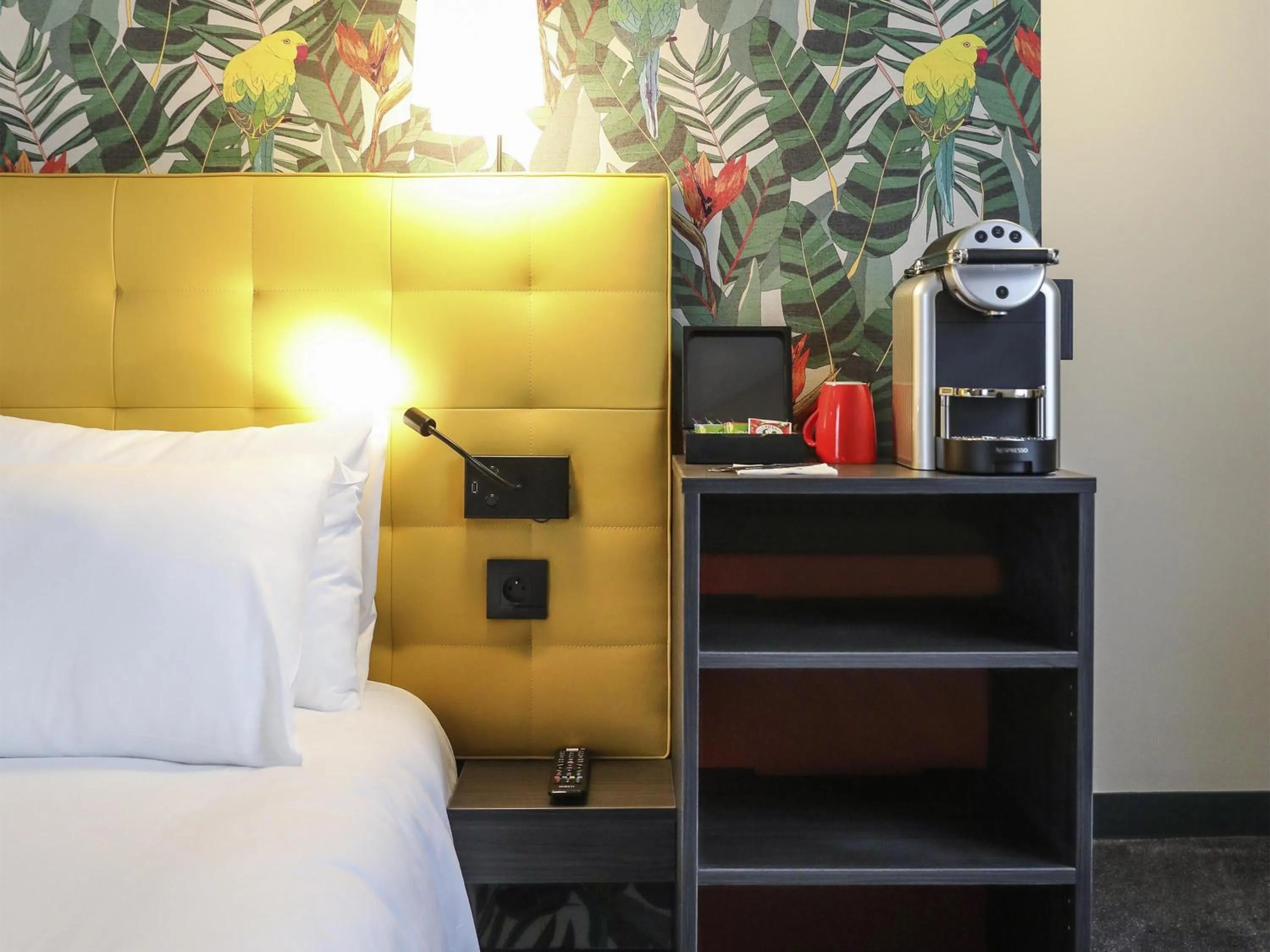 Bedroom, Bed in ibis Styles Puteaux Paris La Defense