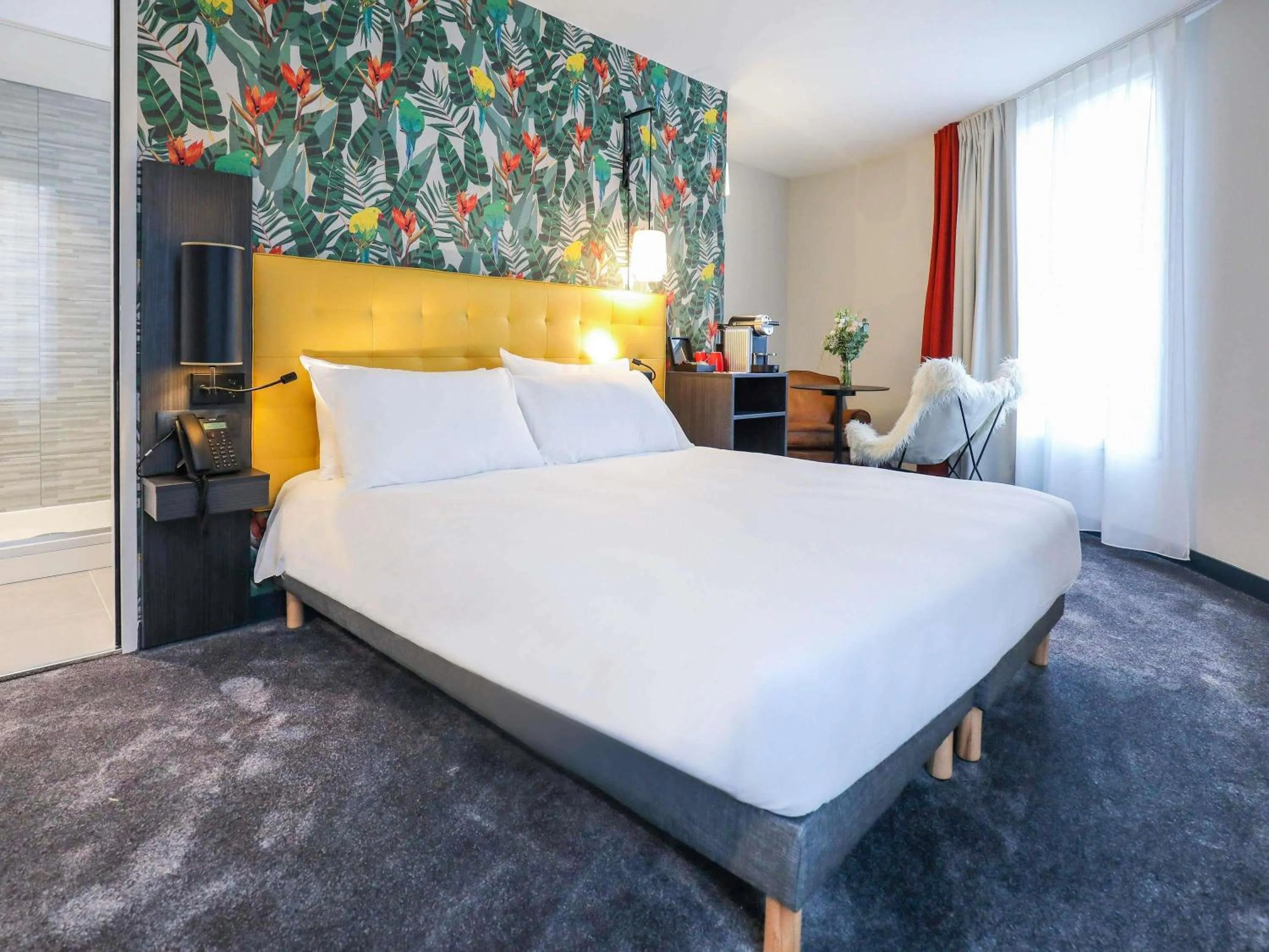 Bedroom, Bed in ibis Styles Puteaux Paris La Defense