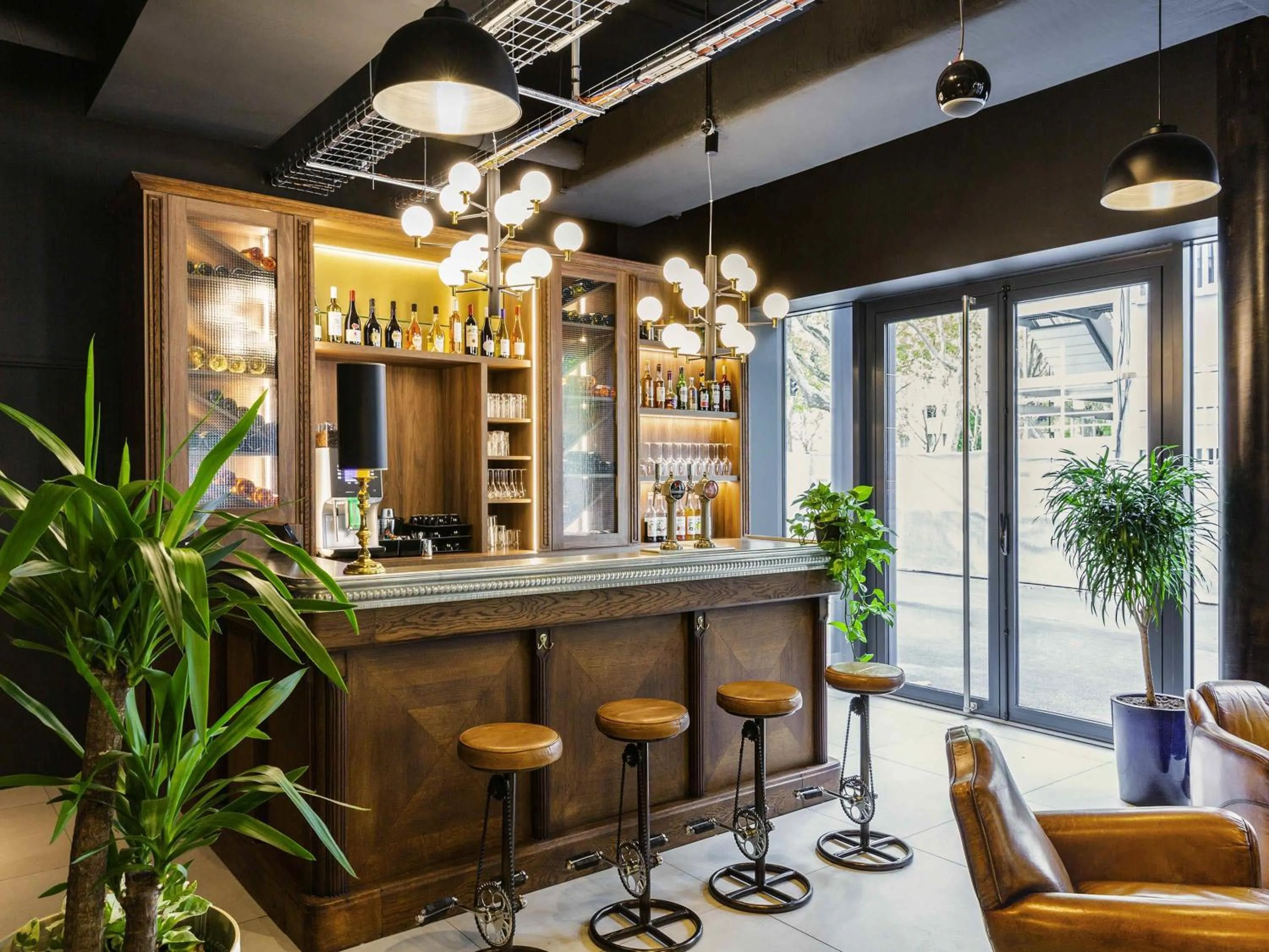 Lounge or bar in ibis Styles Puteaux Paris La Defense