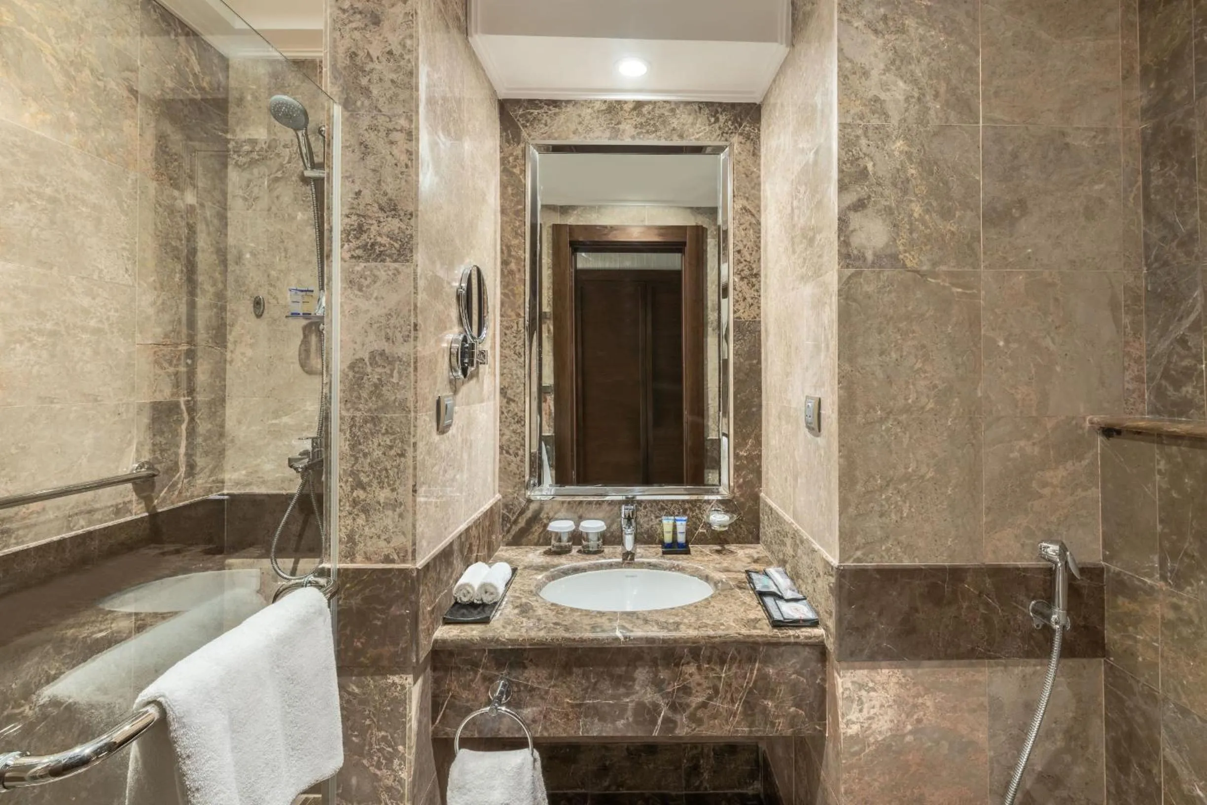 Bathroom in Copthorne Makkah Al Naseem