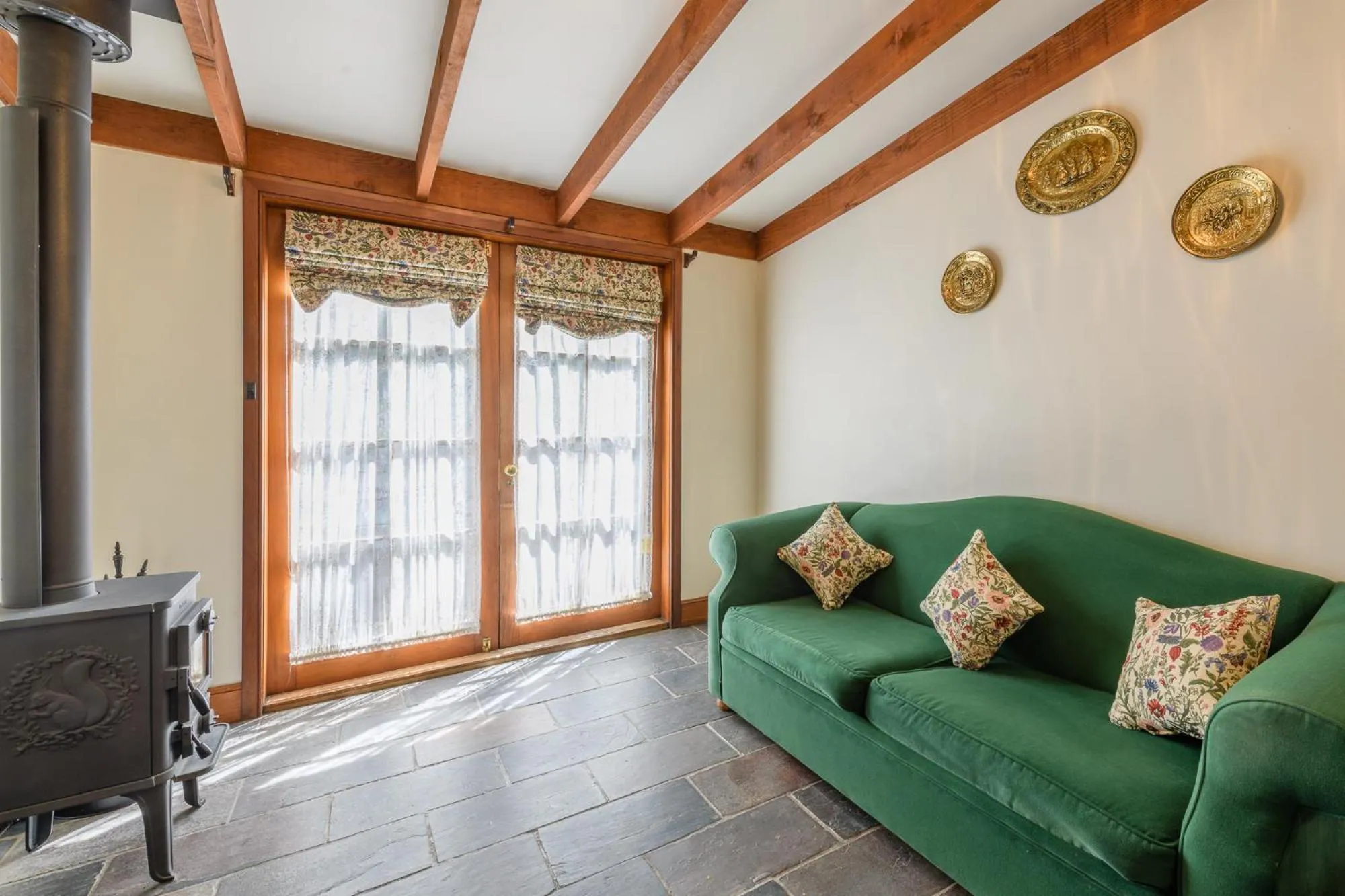 BRIDGE COTTAGES Sargeants & Armoury Cottages 1823 - HISTORY & CHARM