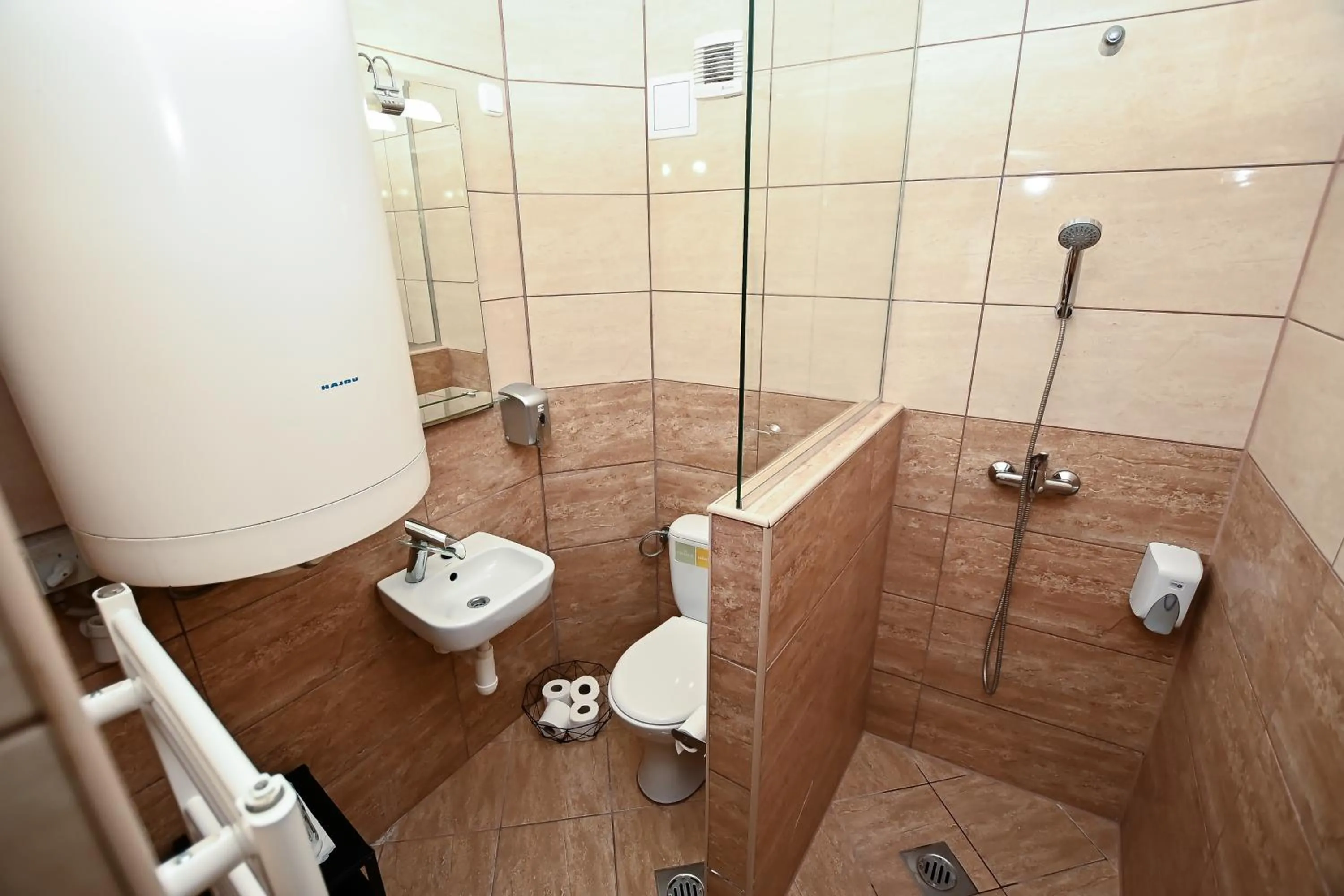 Bathroom in Vaskó Panzió Borpince