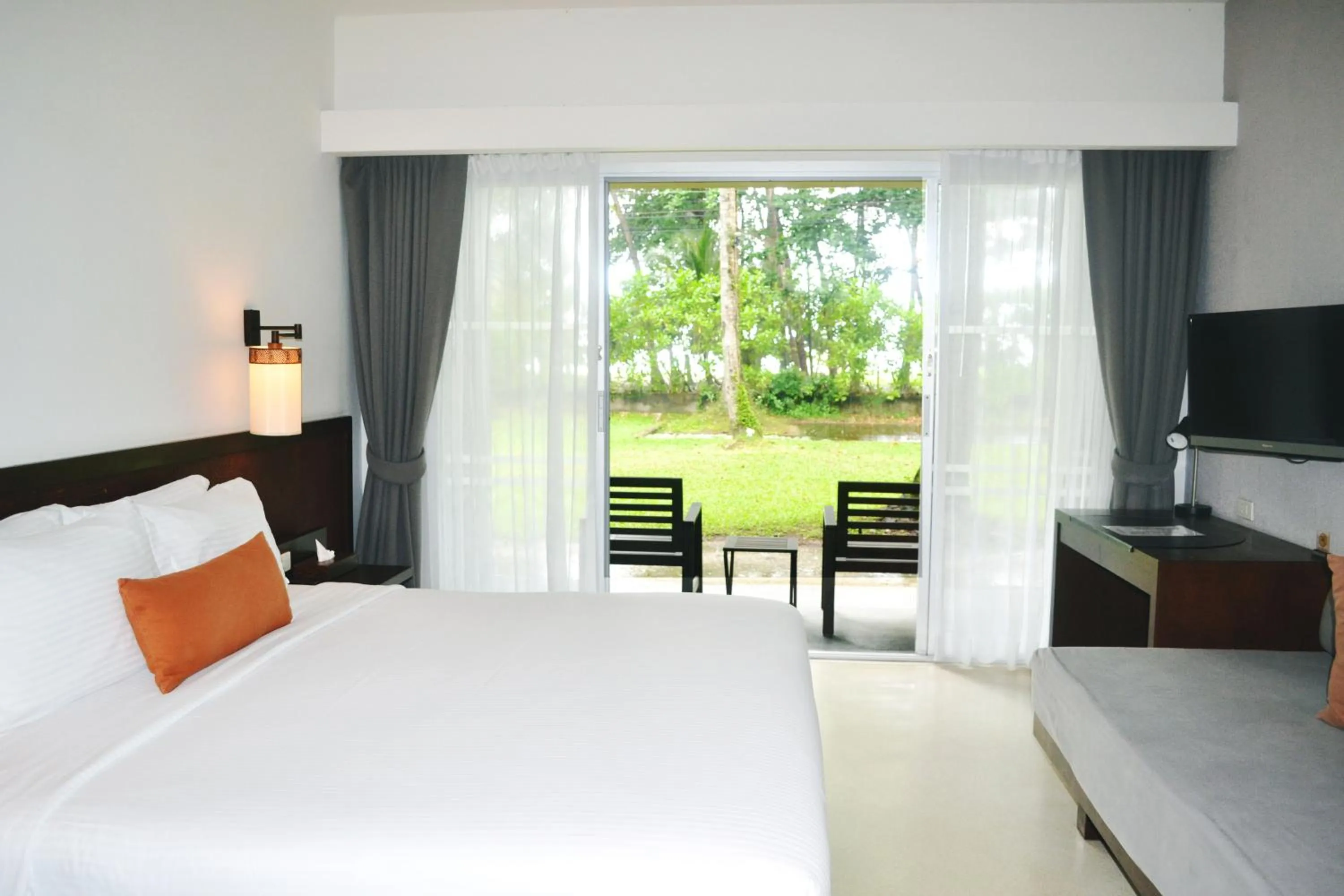 Bedroom, Bed in Grand Southsea Khaolak Beach Resort