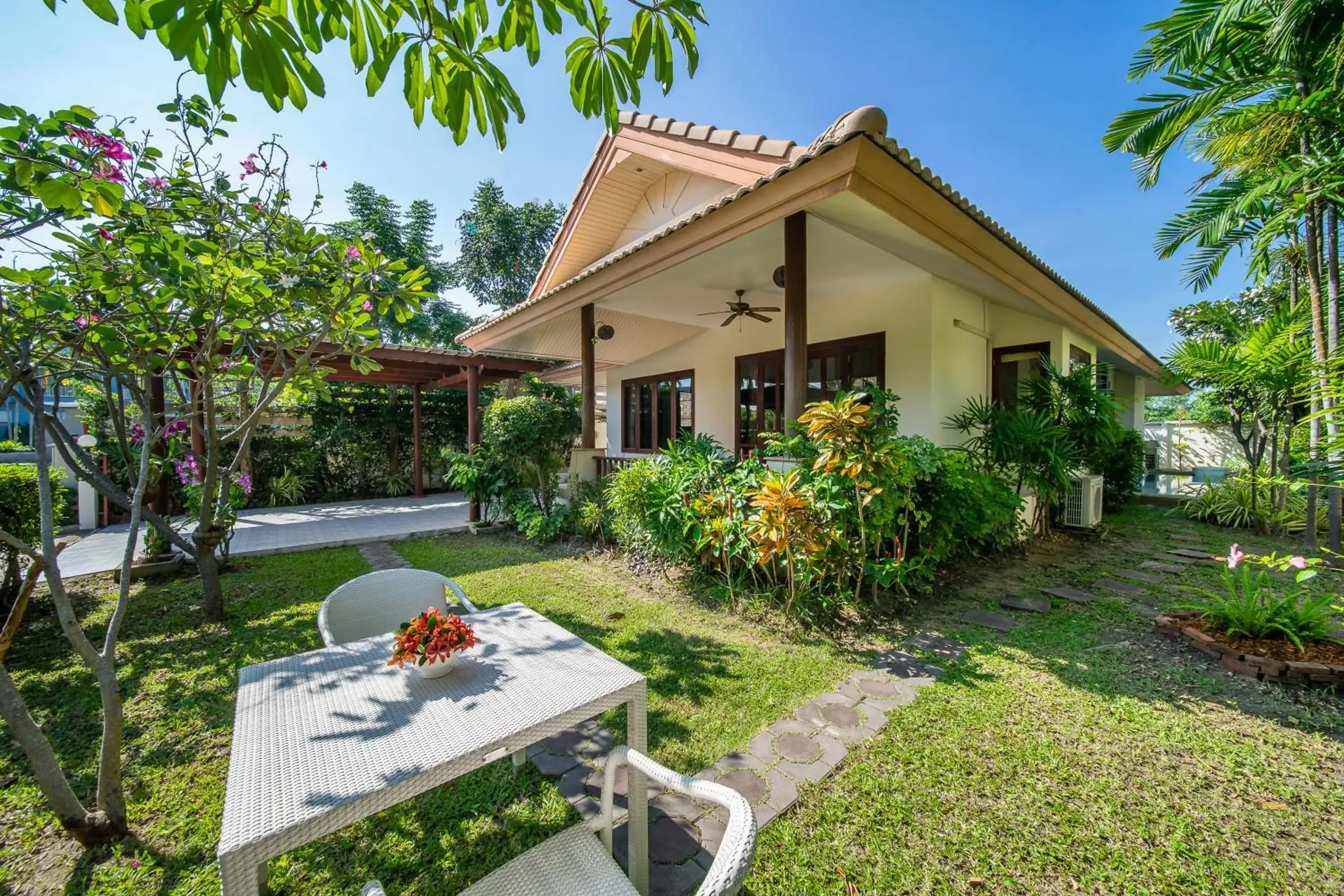 Three Bedroom Blu Pool Villa in Blu Marine Hua Hin Resort and Villas Three Bedroom Blu Pool Villa in Blu Marine Hua Hin Resort and Villas