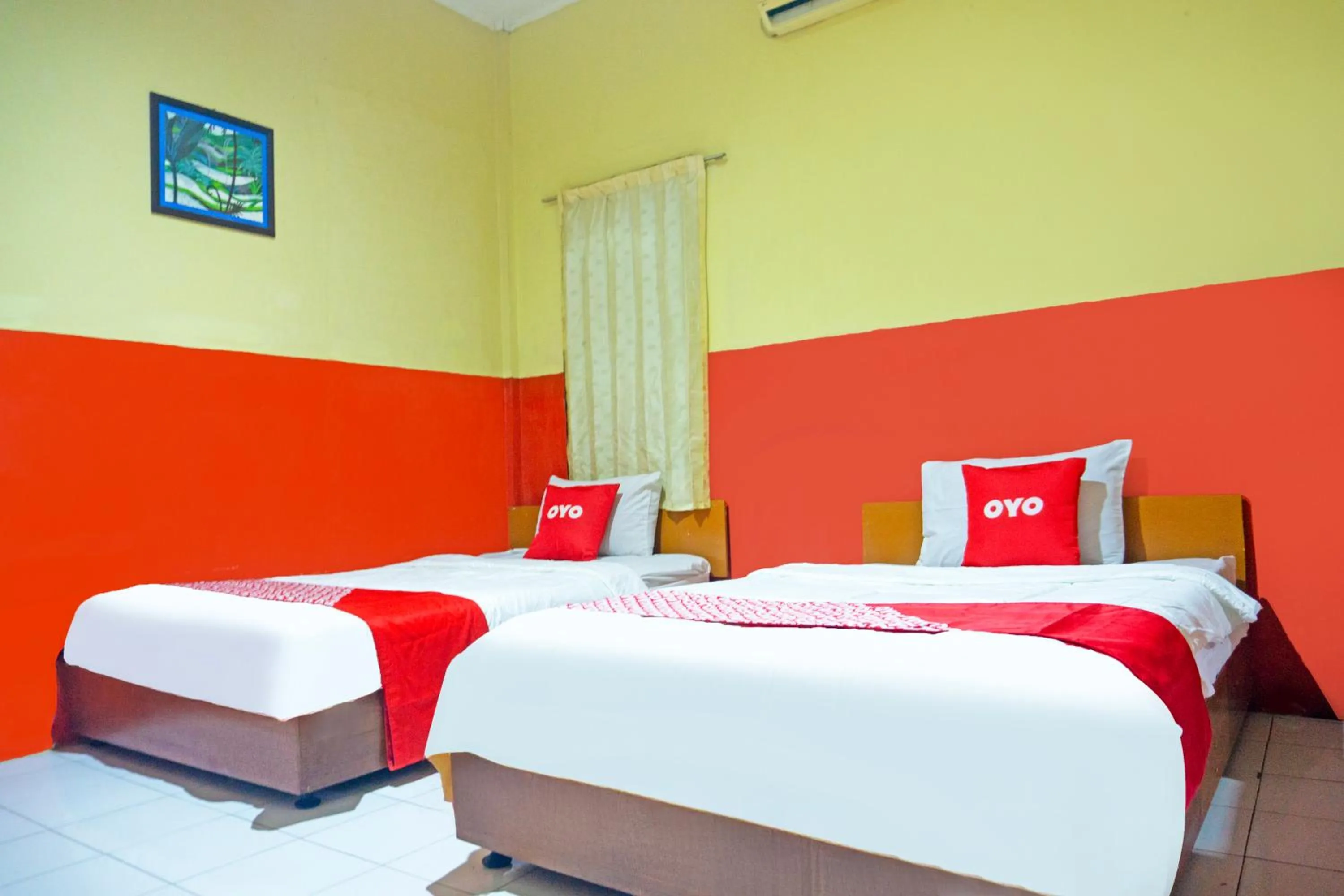 Photo of the whole room, Bed in Hotel O Bandar Lampung Near Teropong Kota Bukit Cindy Formerly Divka Residence