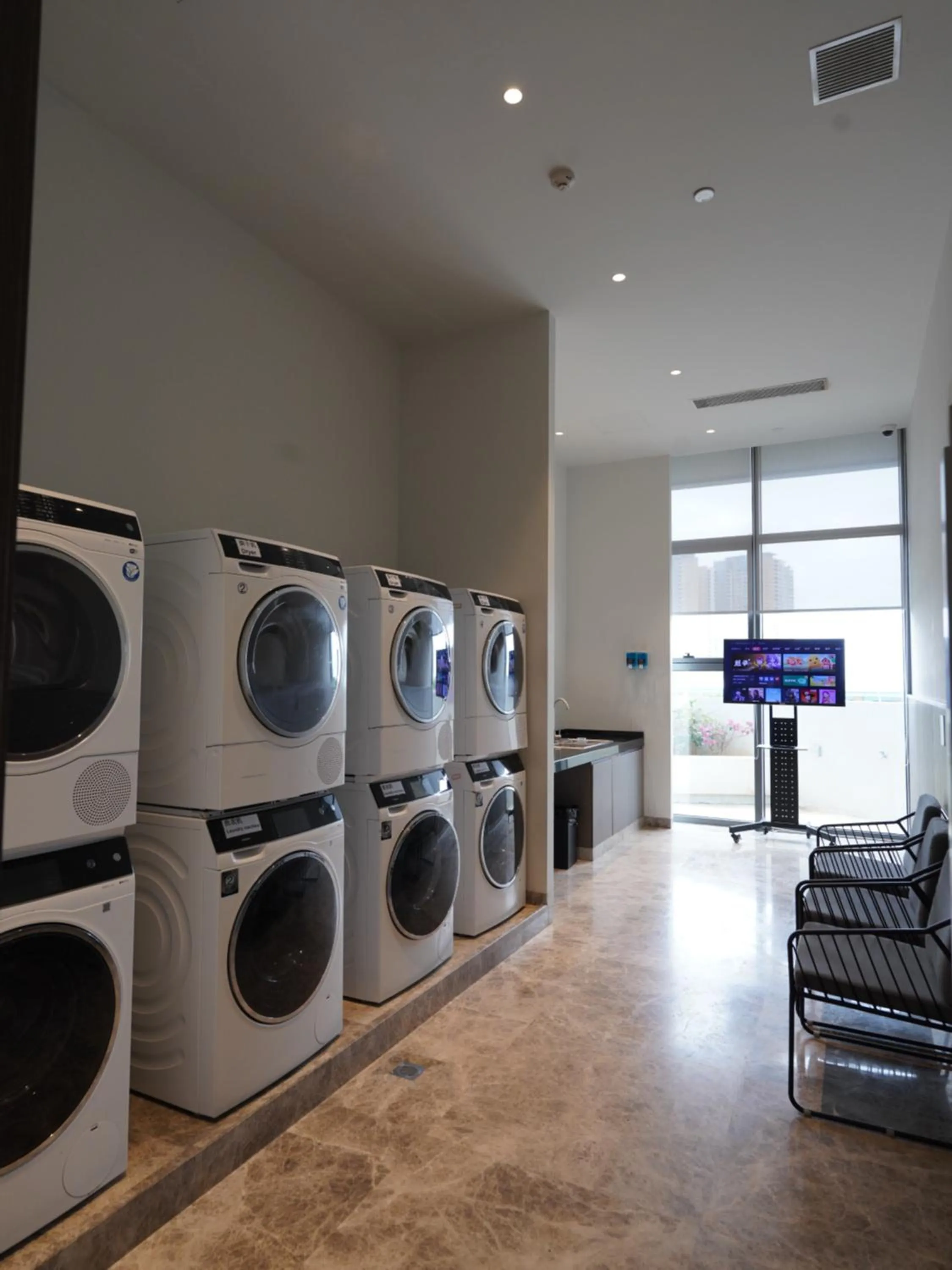 Spa and wellness centre/facilities in Oakwood Apartments Sanya