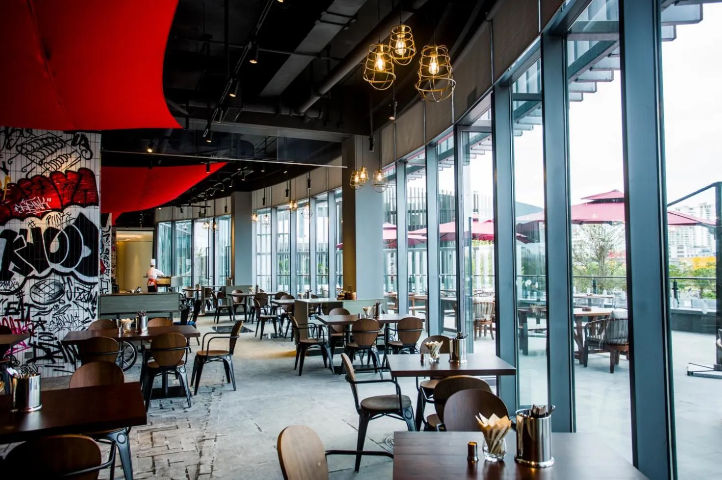 Restaurant/places to eat in Oakwood Apartments Sanya