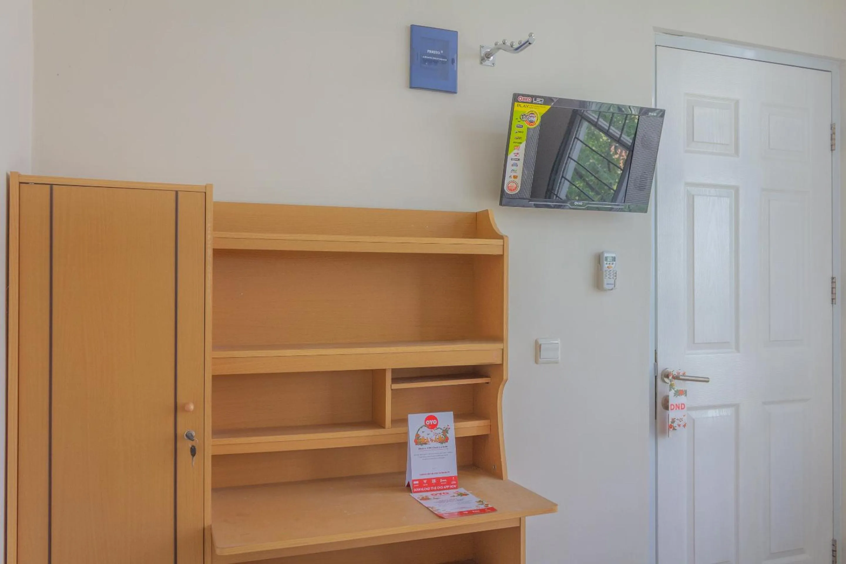 Bedroom in Hotel O 77 Guesthouse