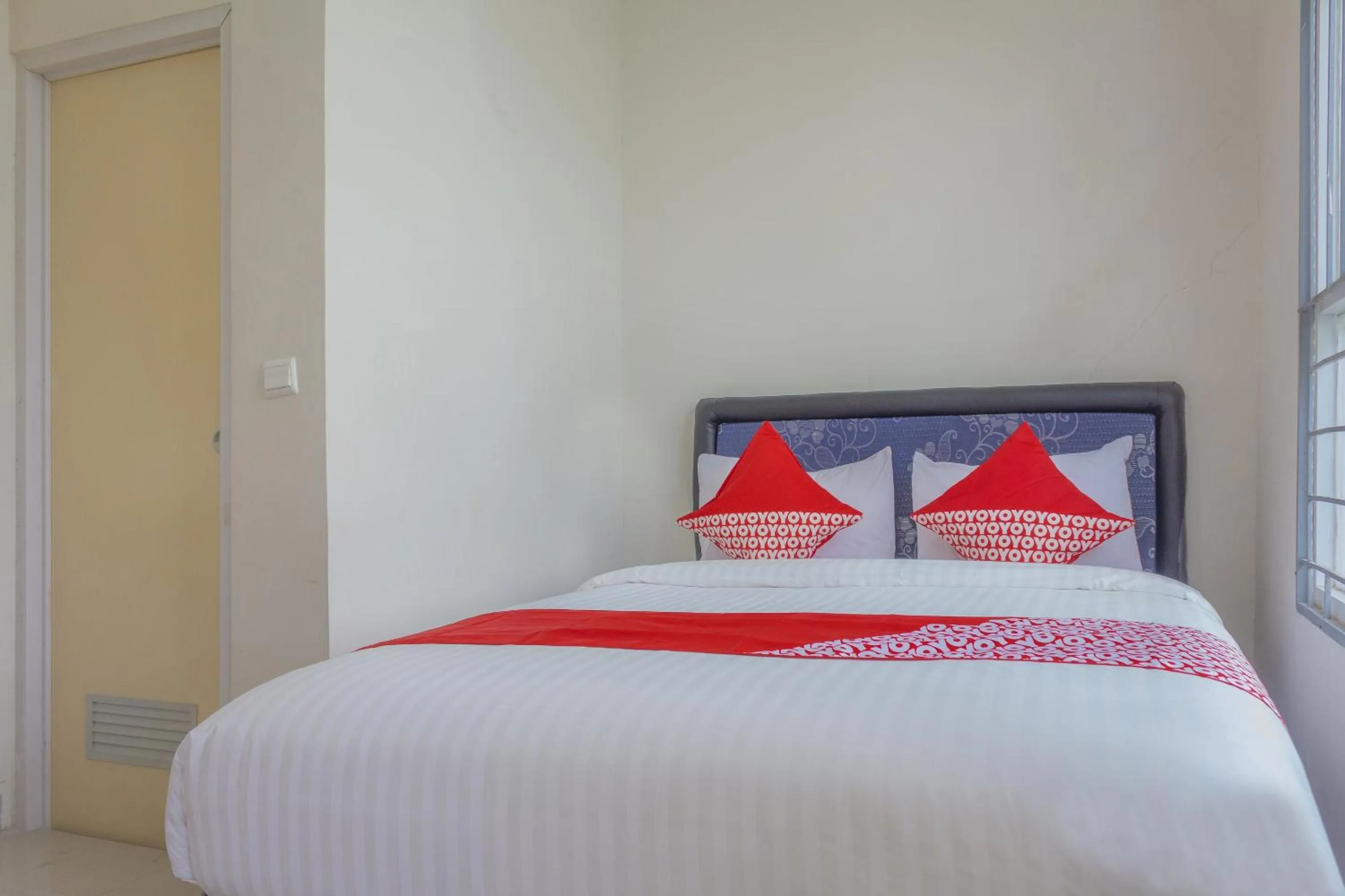 Bedroom, Bed in Hotel O 77 Guesthouse