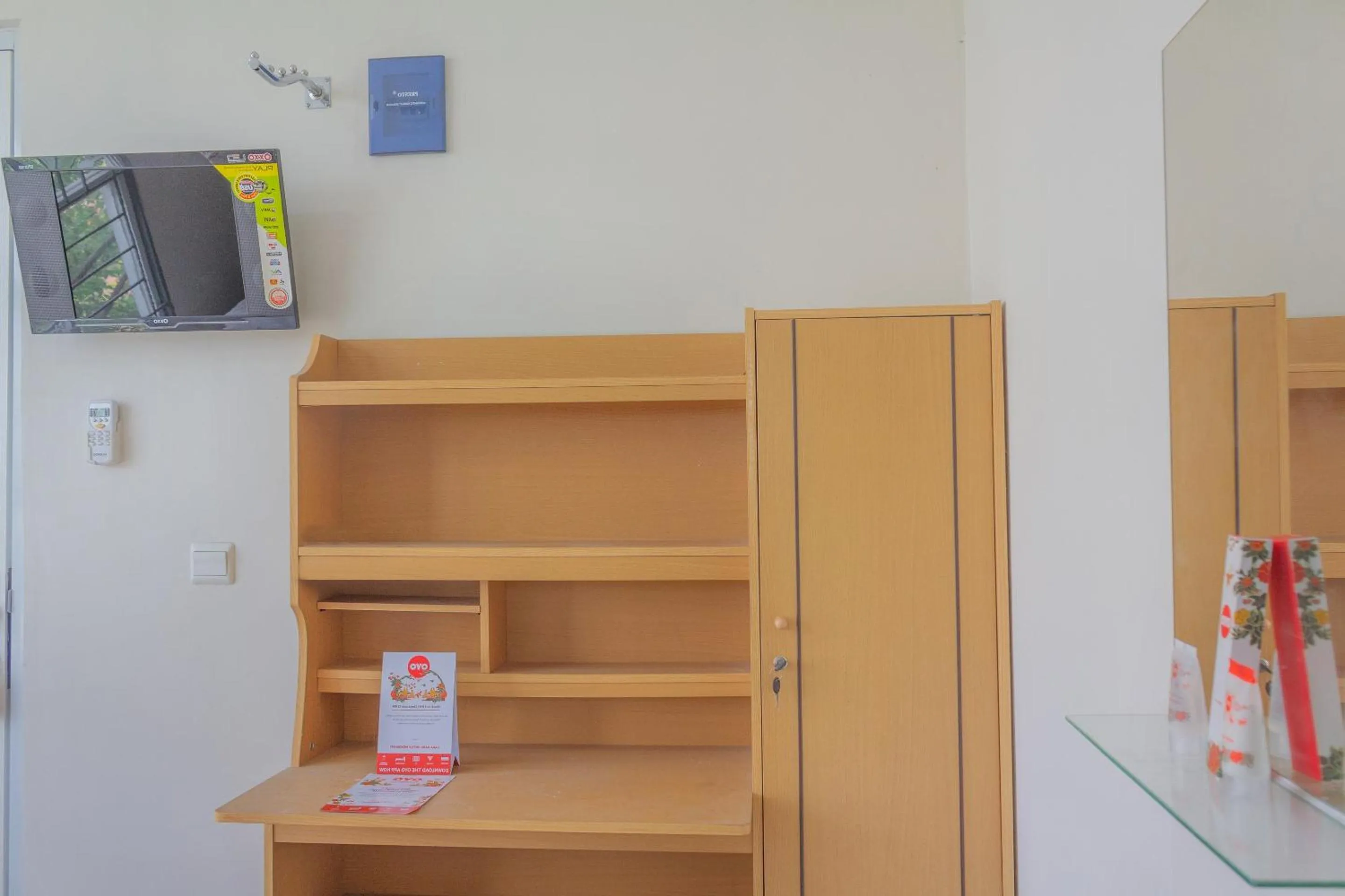 Bedroom in Hotel O 77 Guesthouse