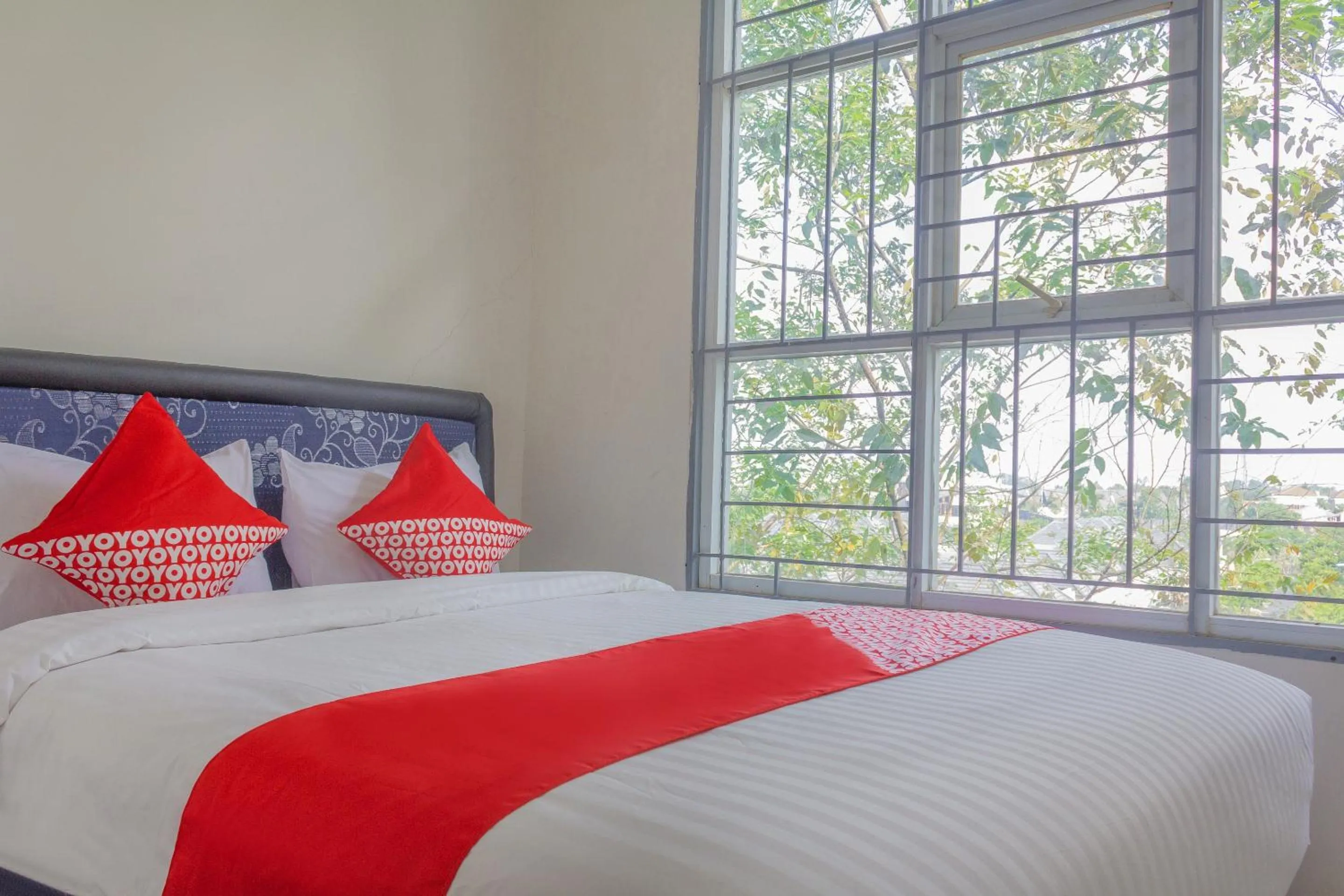 Bedroom, Bed in Hotel O 77 Guesthouse