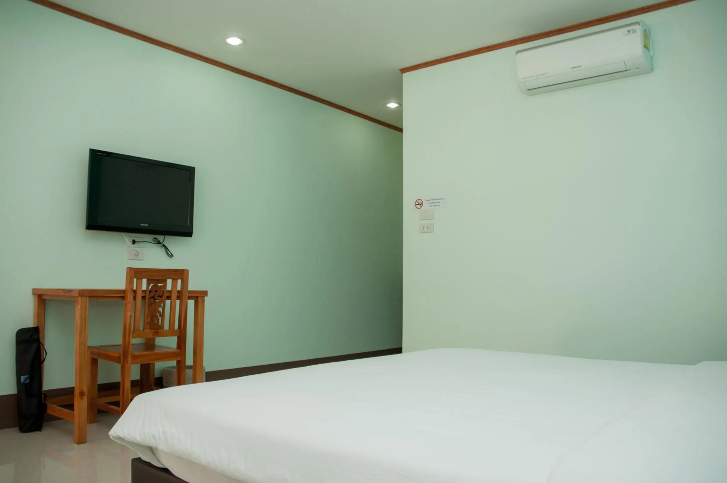 Photo of the whole room, Bed in A Nice Resort