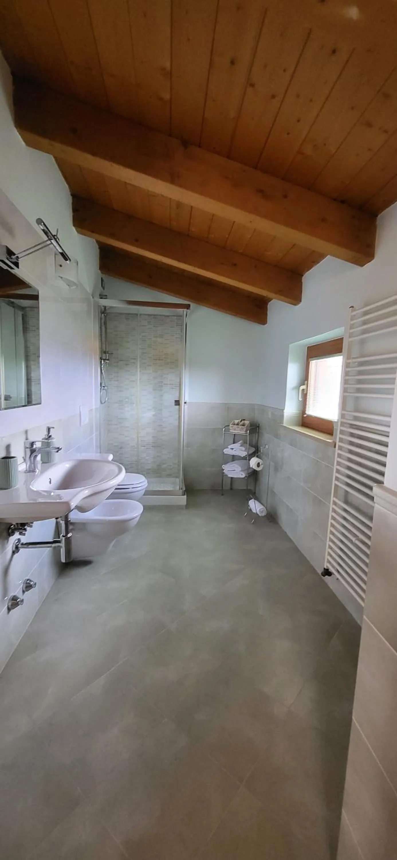 Shower in B&B Spring