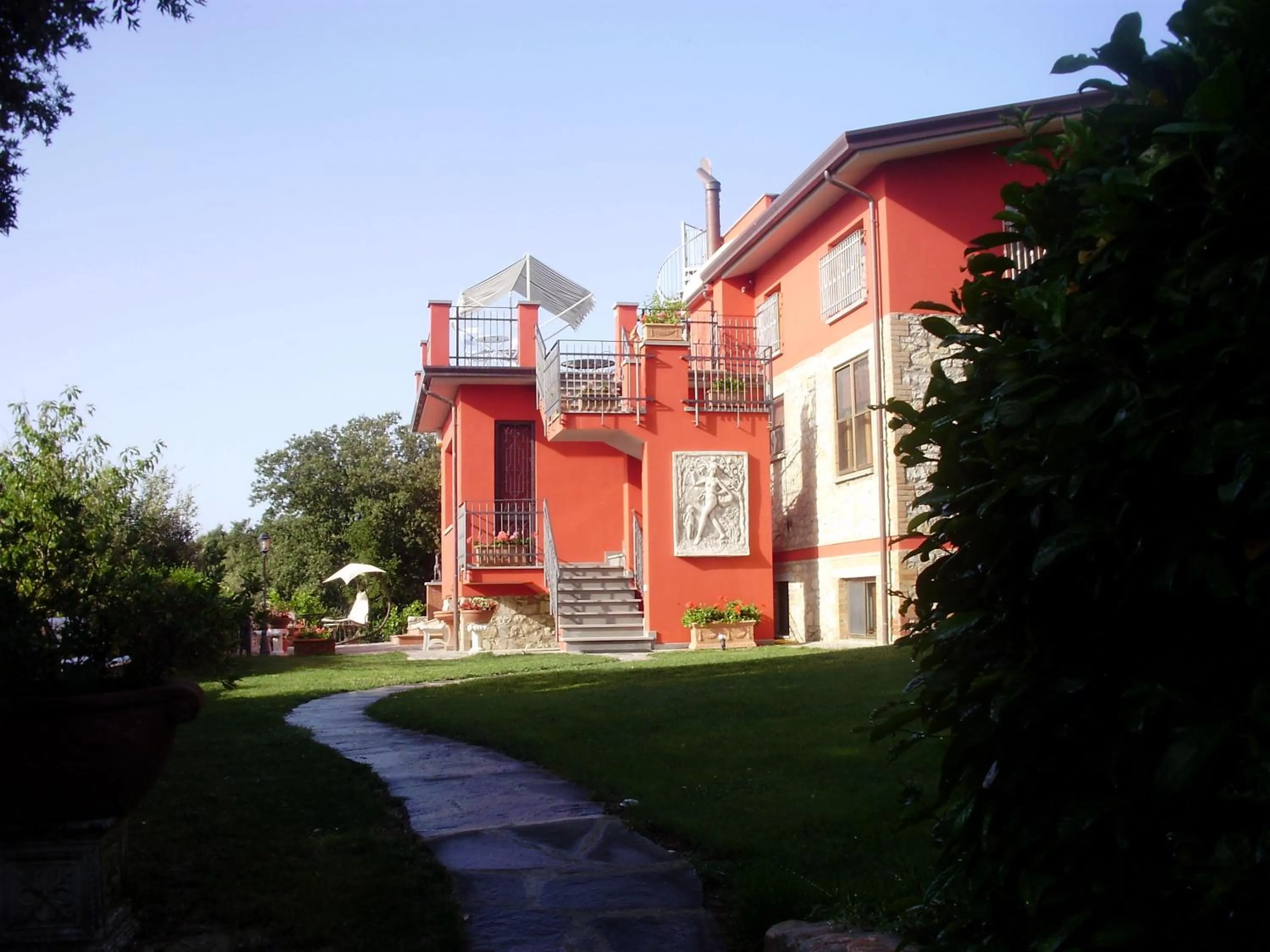 Property building in B&B Spring