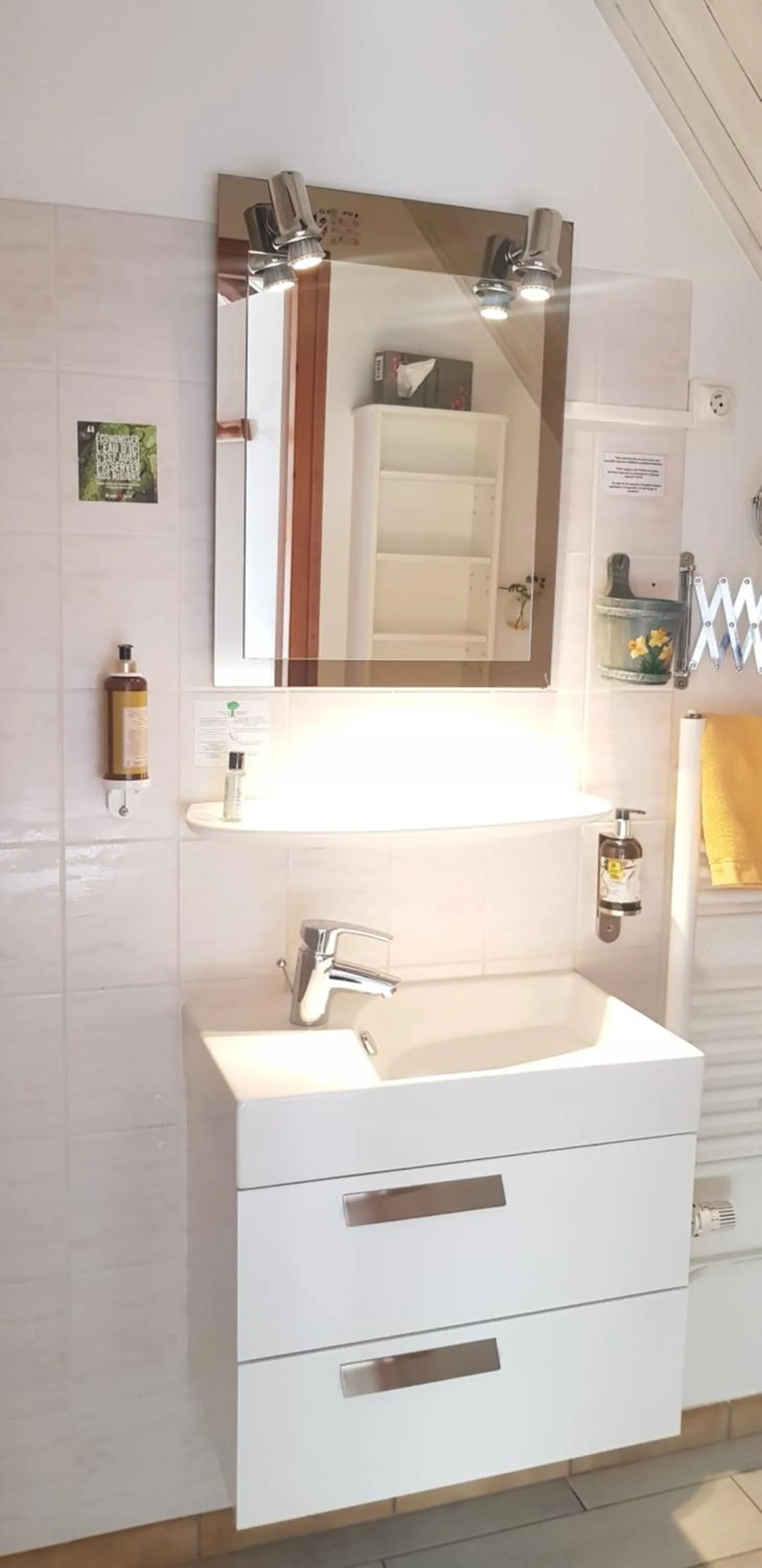 Bathroom in Le Bouton d'Or