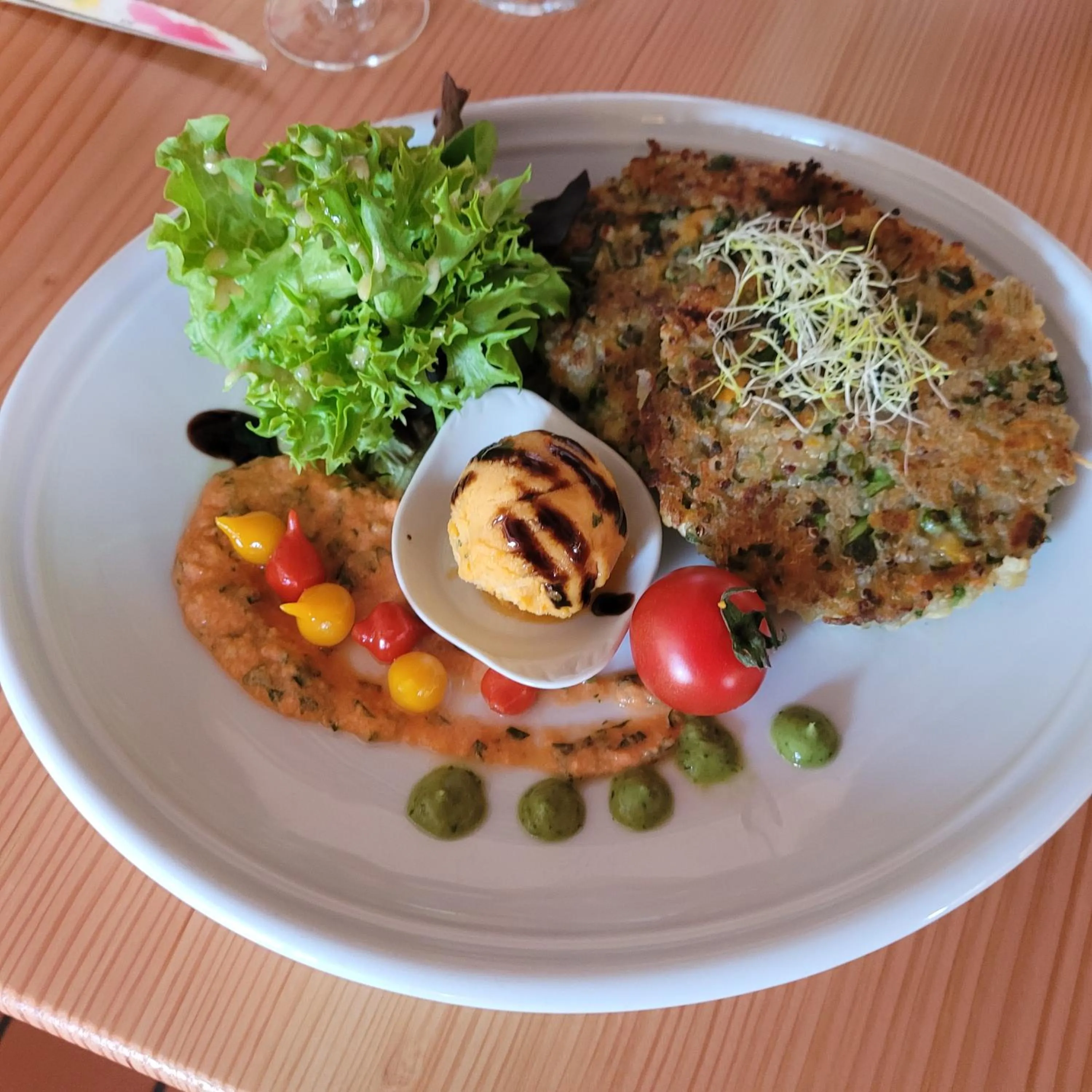 Lunch in Le Bouton d'Or