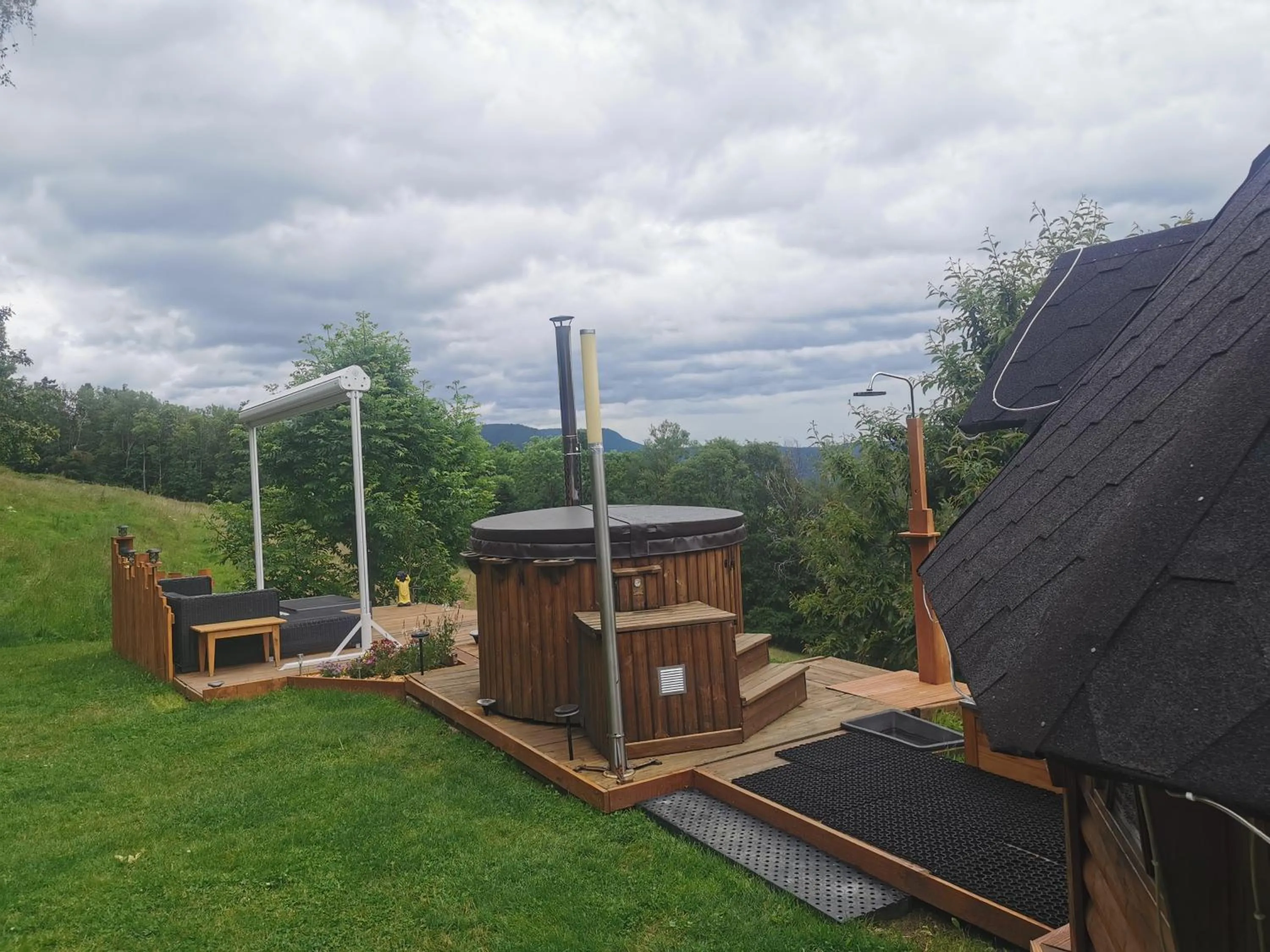 Garden view in Le Bouton d'Or