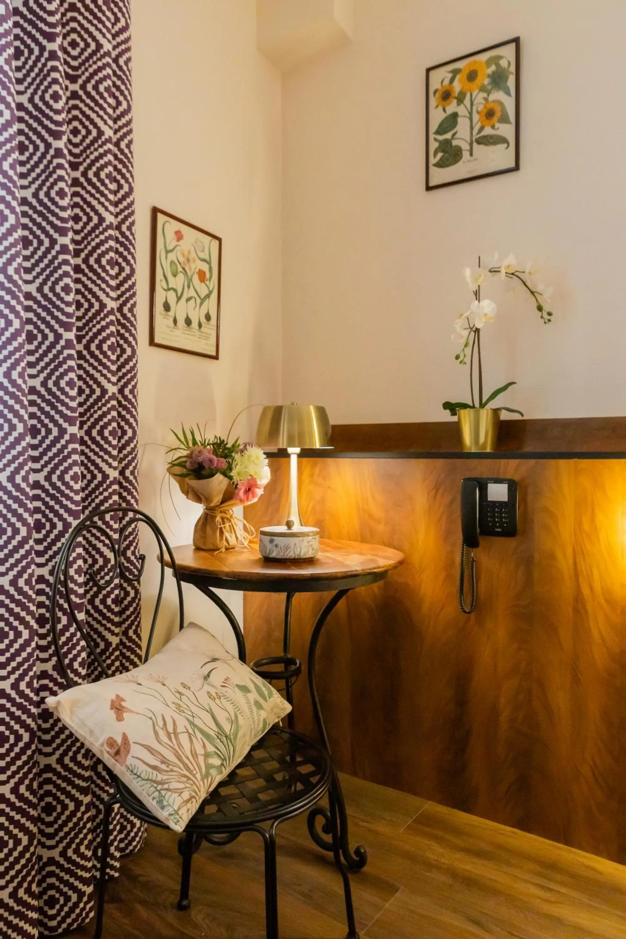 Decorative detail in Garlande Hôtel Avignon Centre