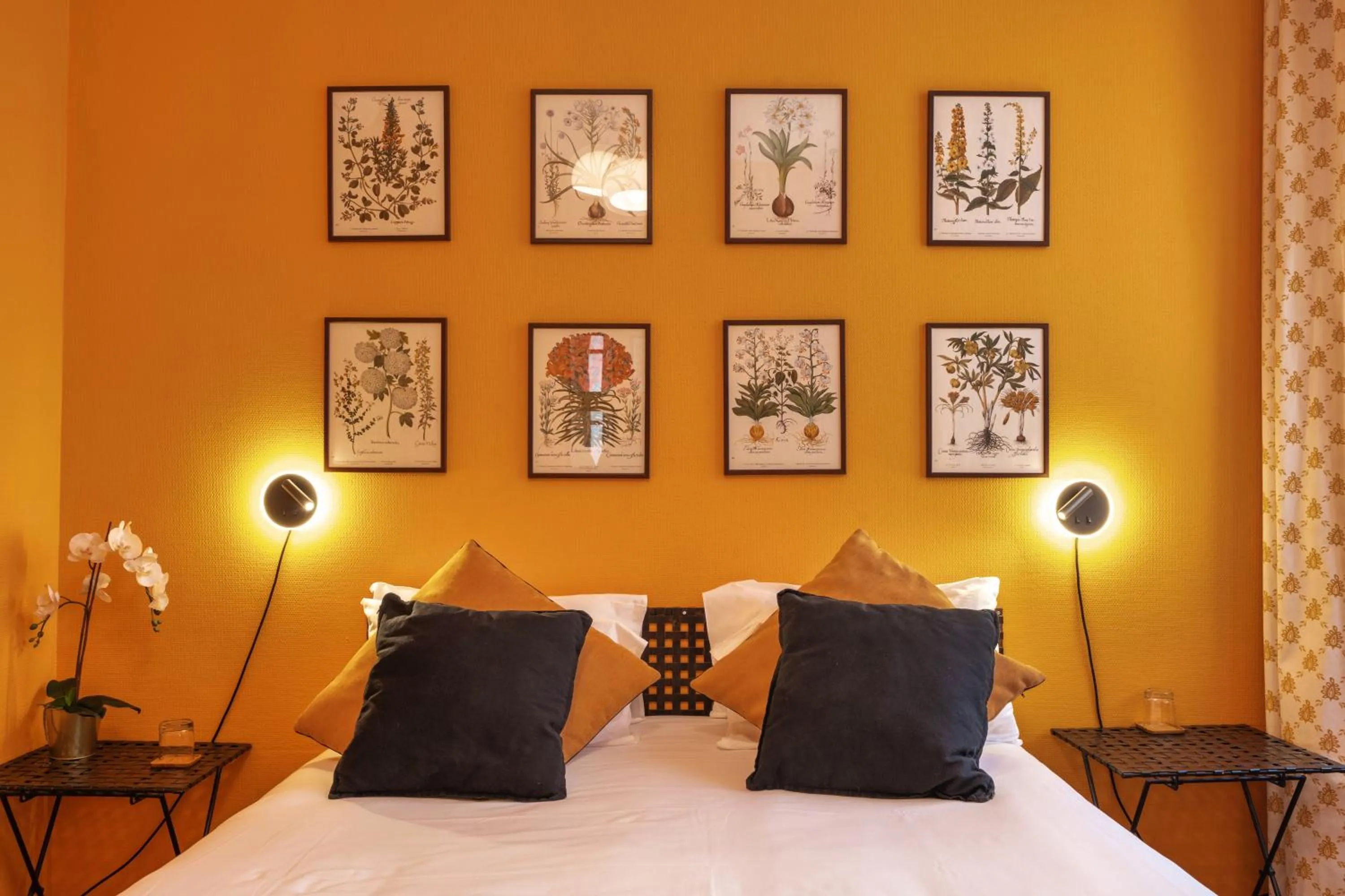 Bedroom, Bed in Garlande Hôtel Avignon Centre