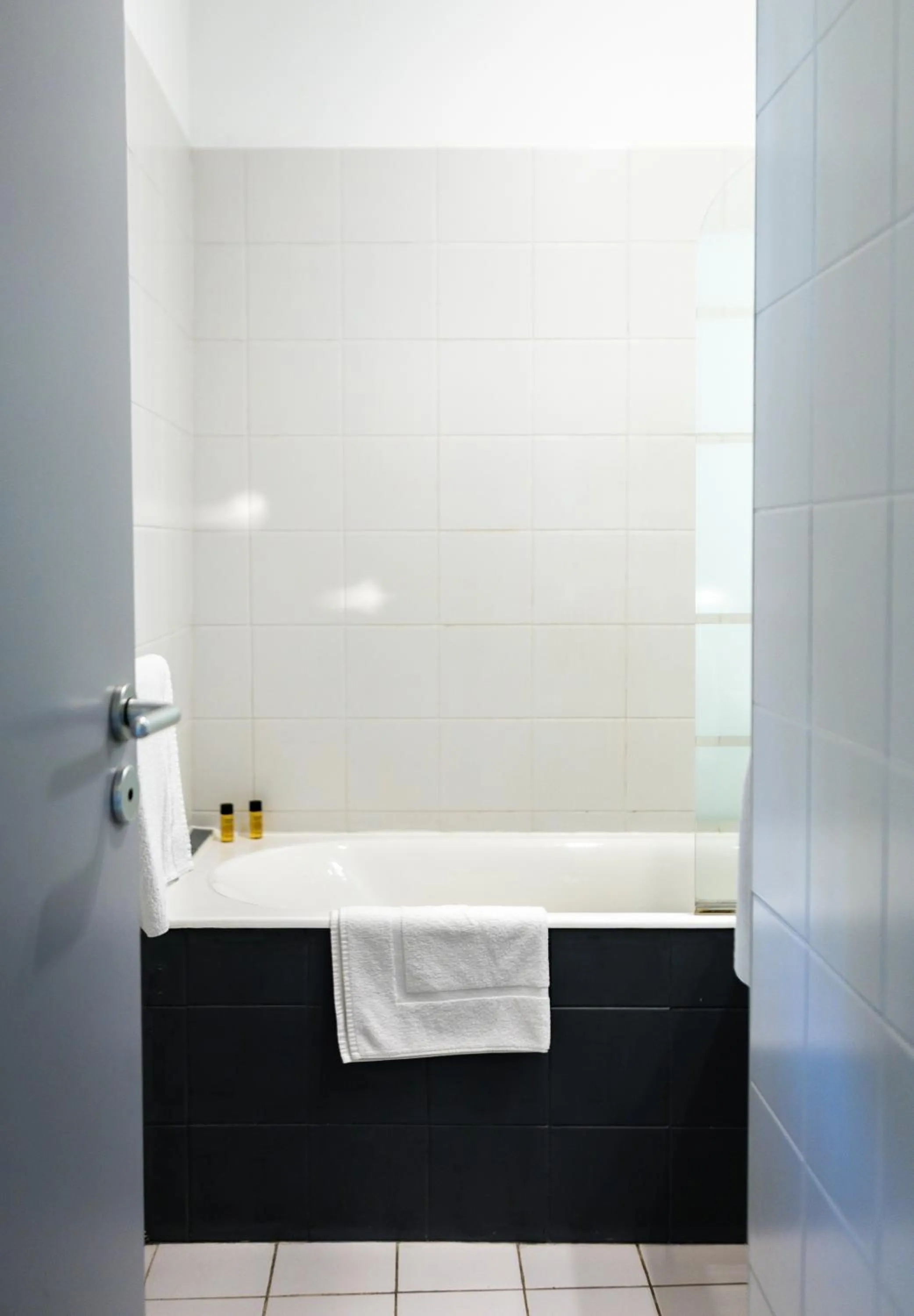 Bathroom in Garlande Hôtel Avignon Centre