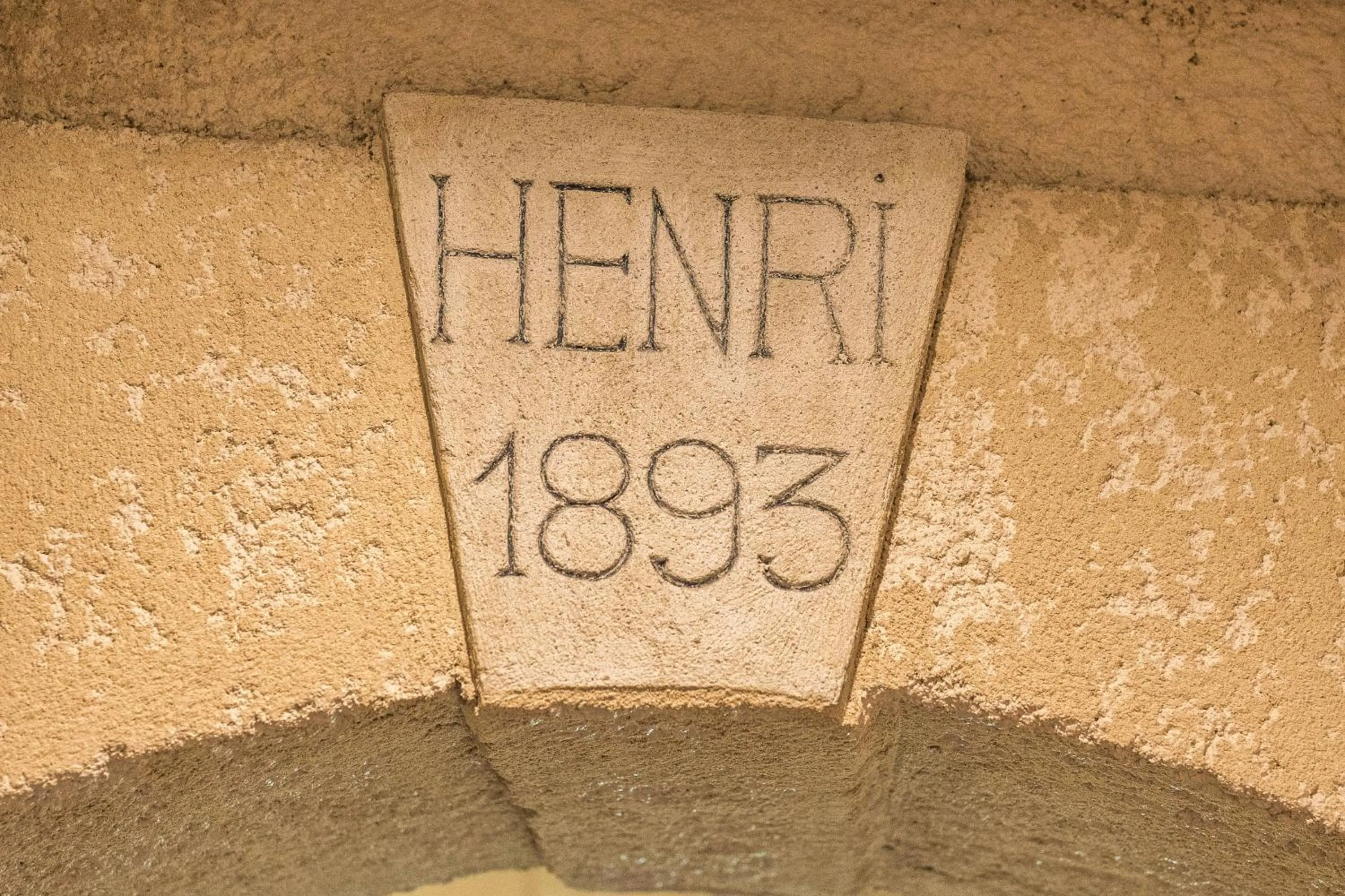 Property building in Garlande Hôtel Avignon Centre