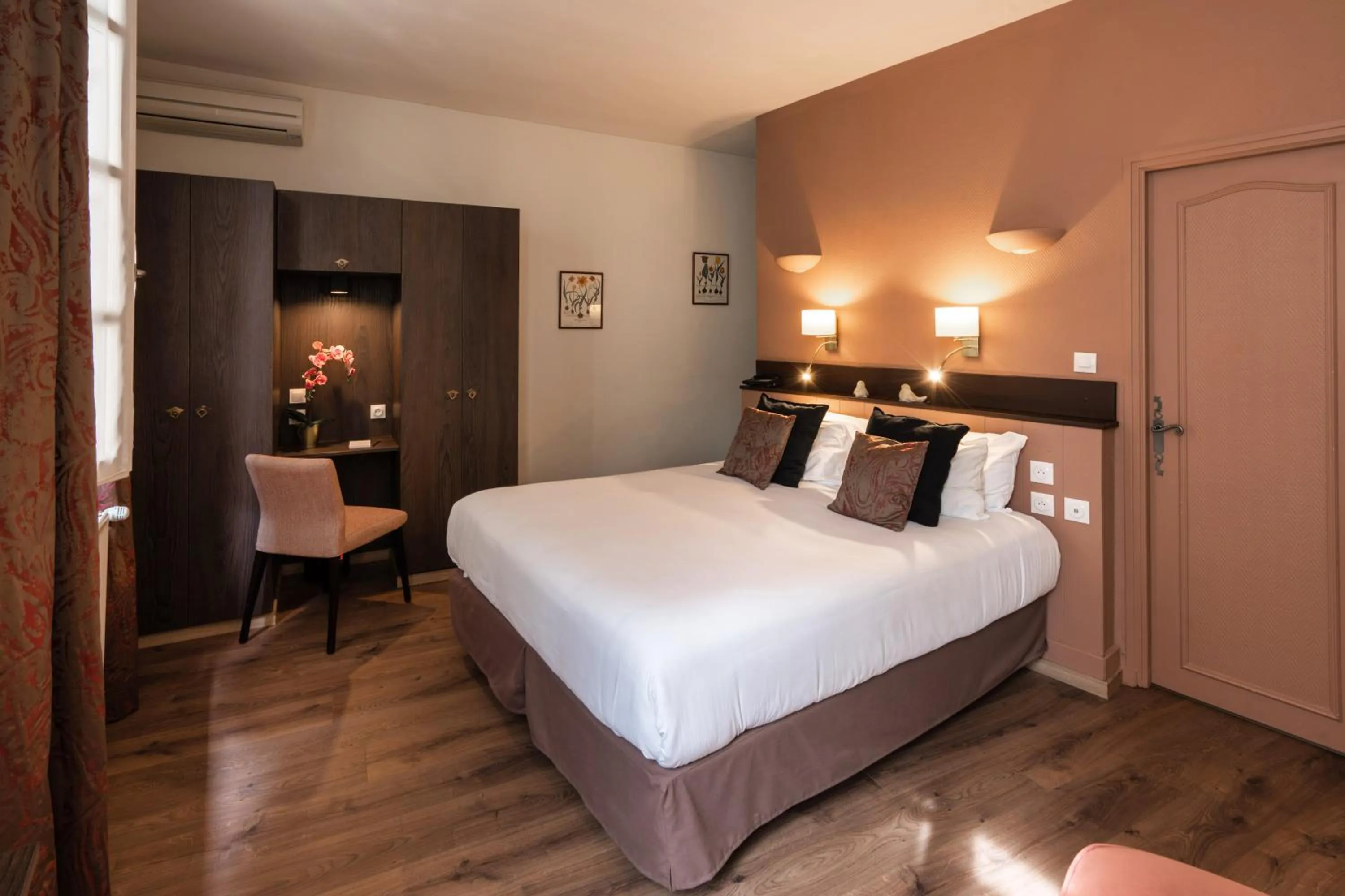 Bed in Garlande Hôtel Avignon Centre