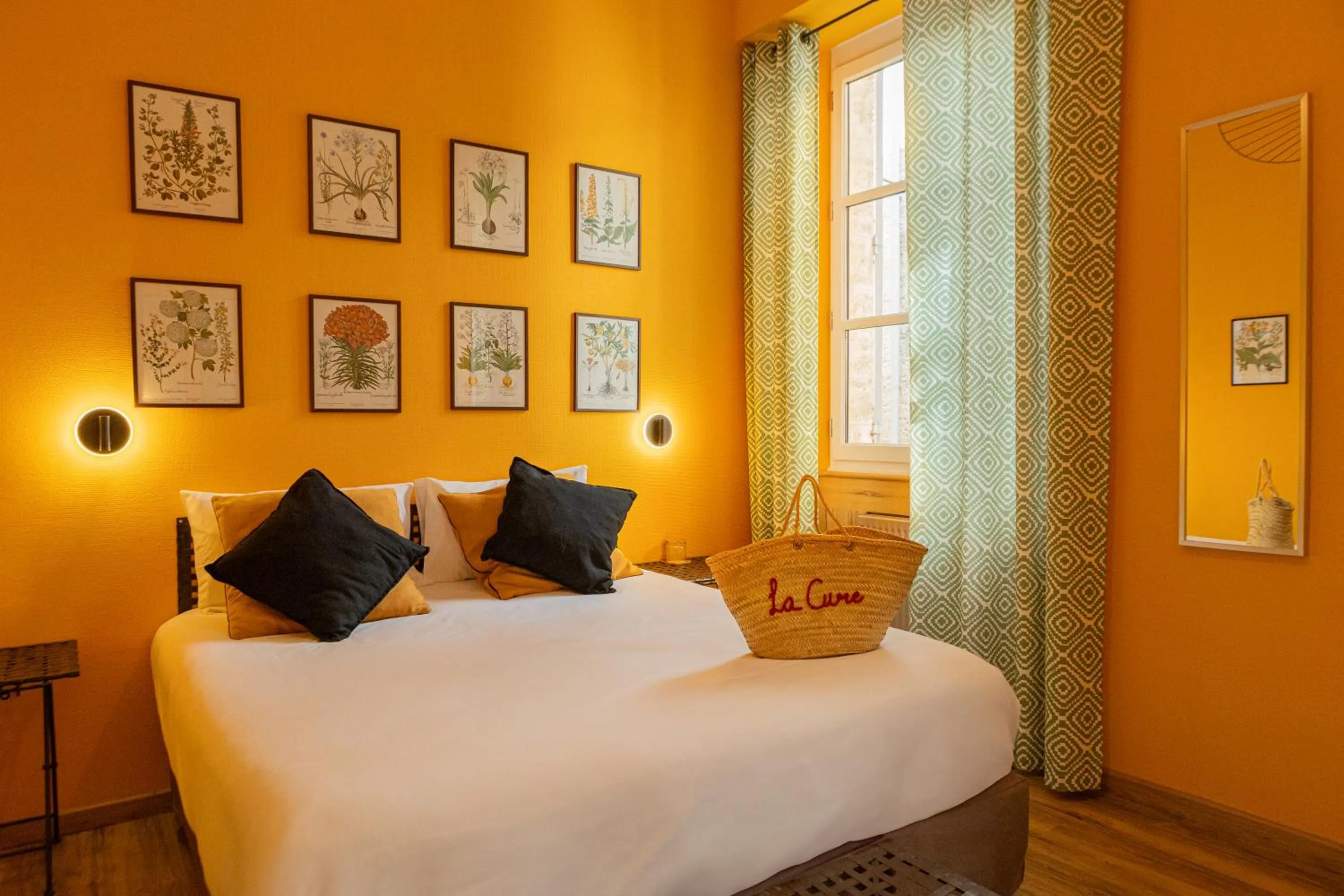 Bedroom, Bed in Garlande Hôtel Avignon Centre