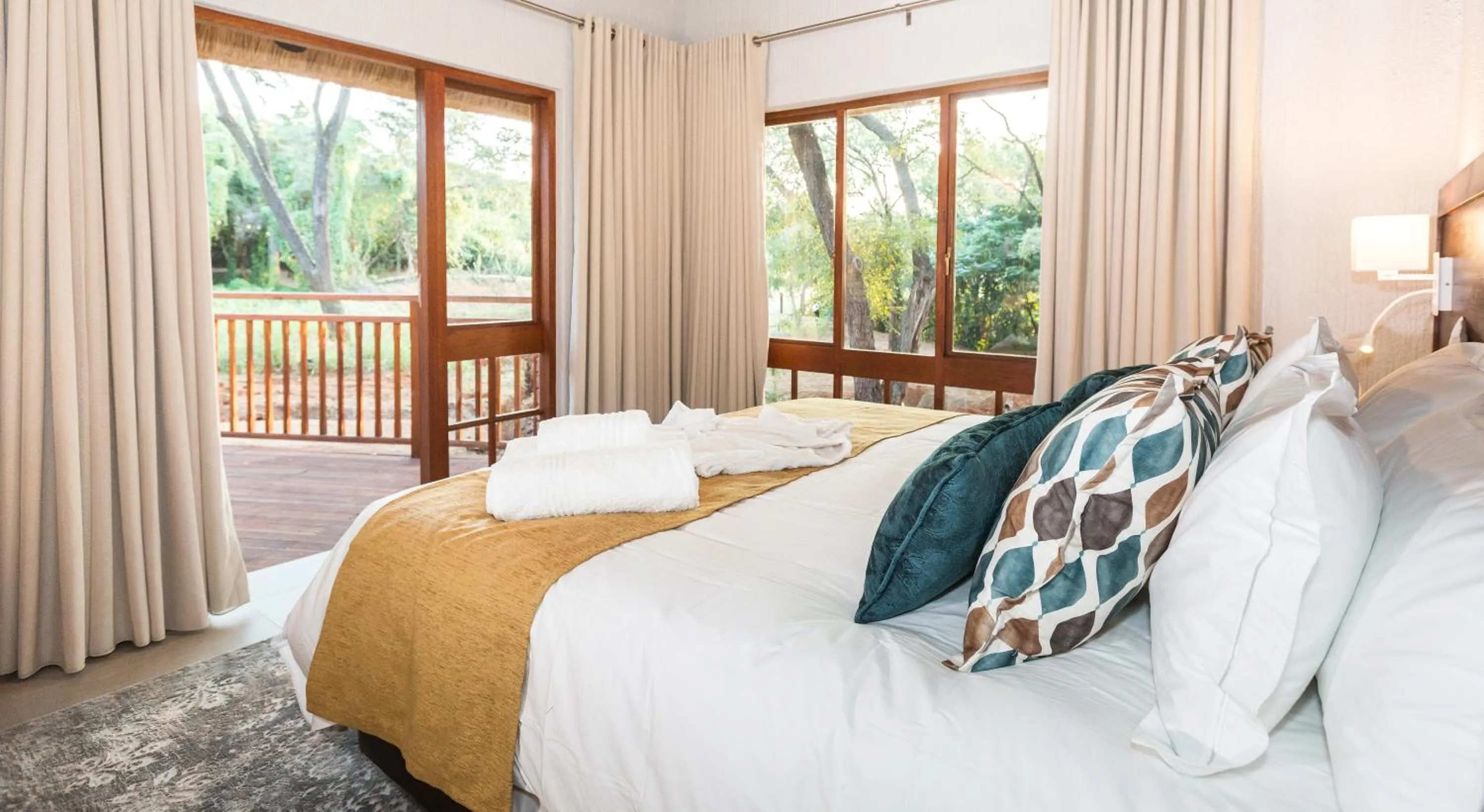 Bedroom, Bed in Kruger Park Lodge Unit No. 611