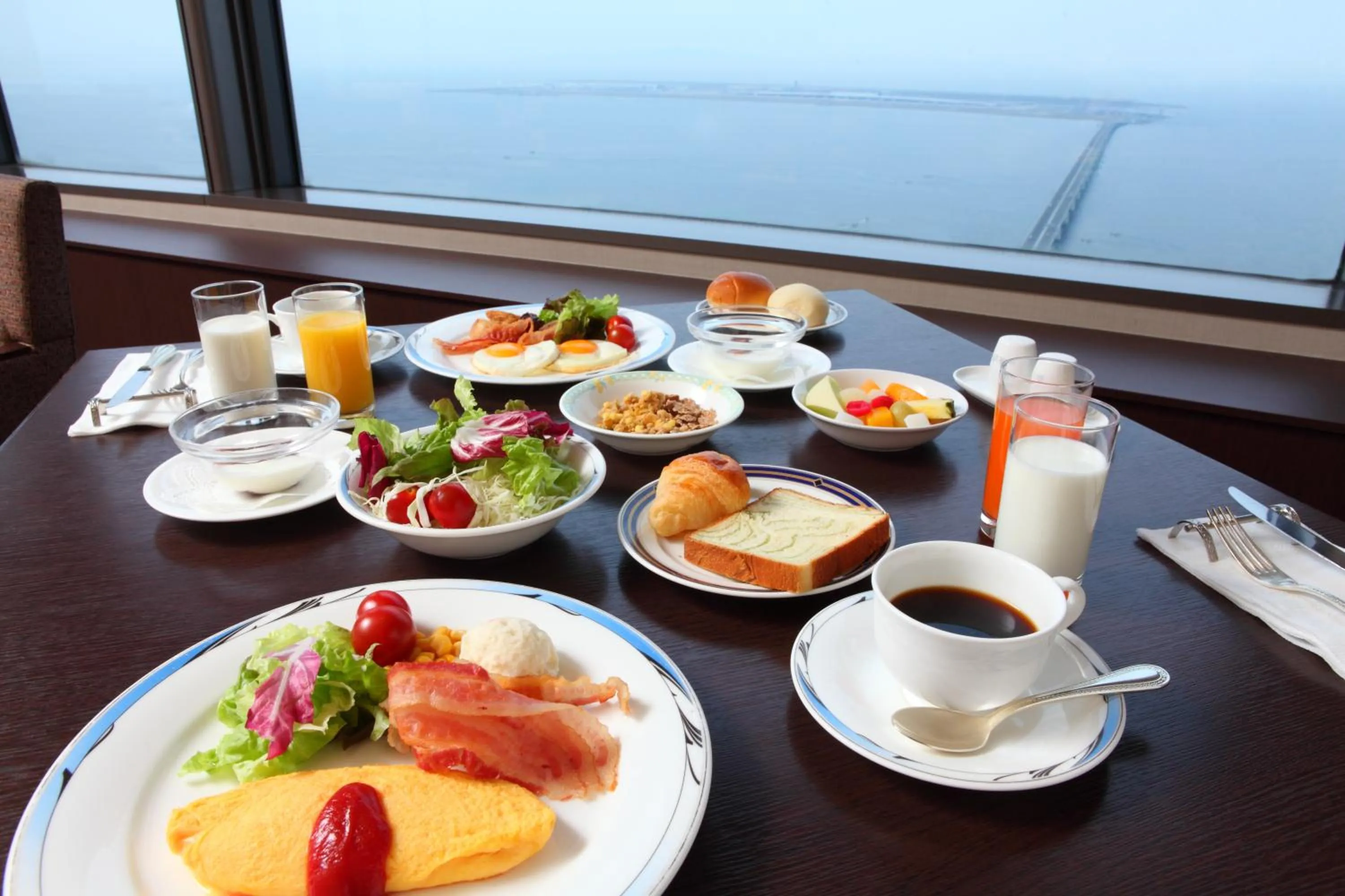 Restaurant/places to eat in Star Gate Hotel Kansai Airport