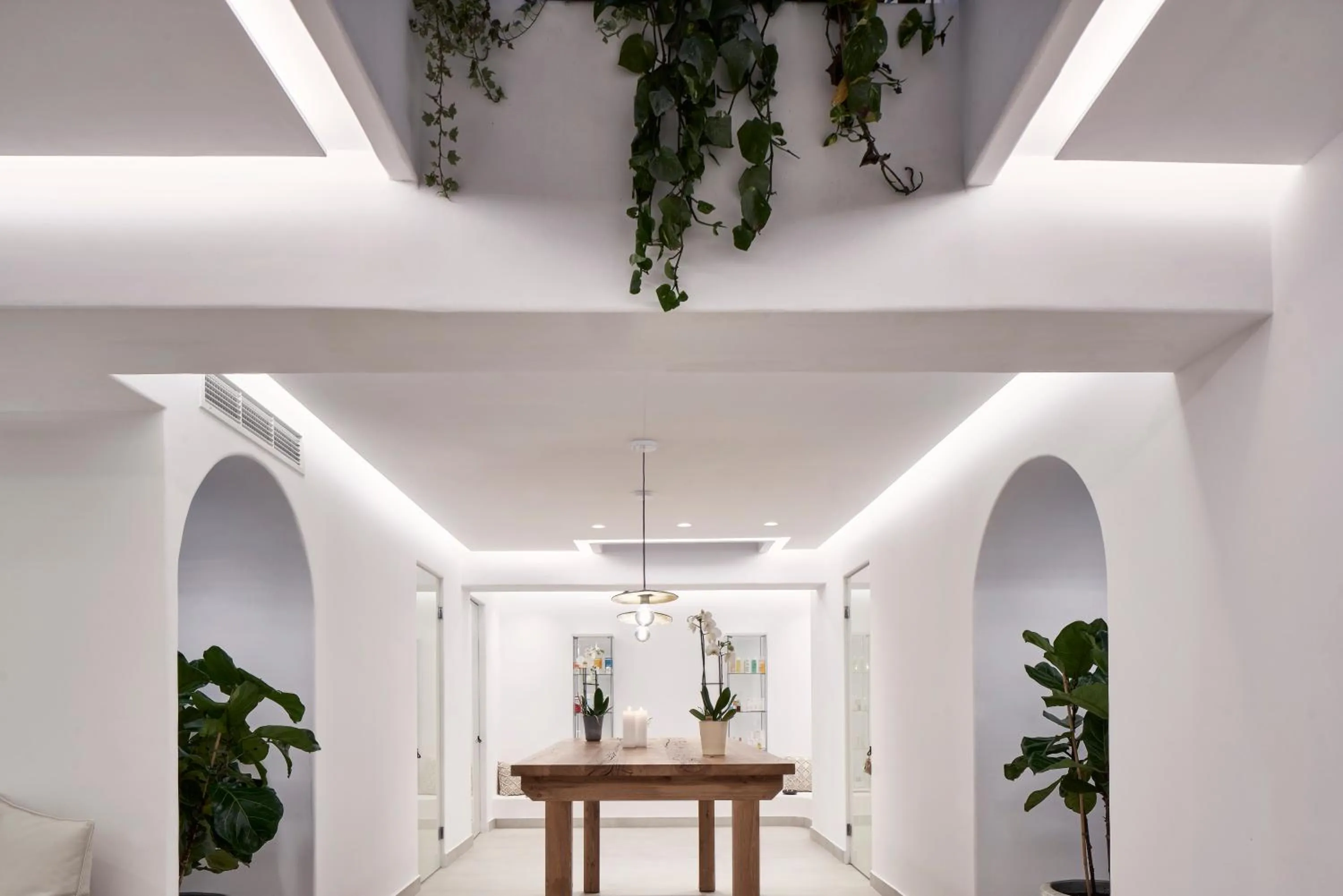 Spa and wellness centre/facilities in Nikki Beach Resort & Spa Santorini