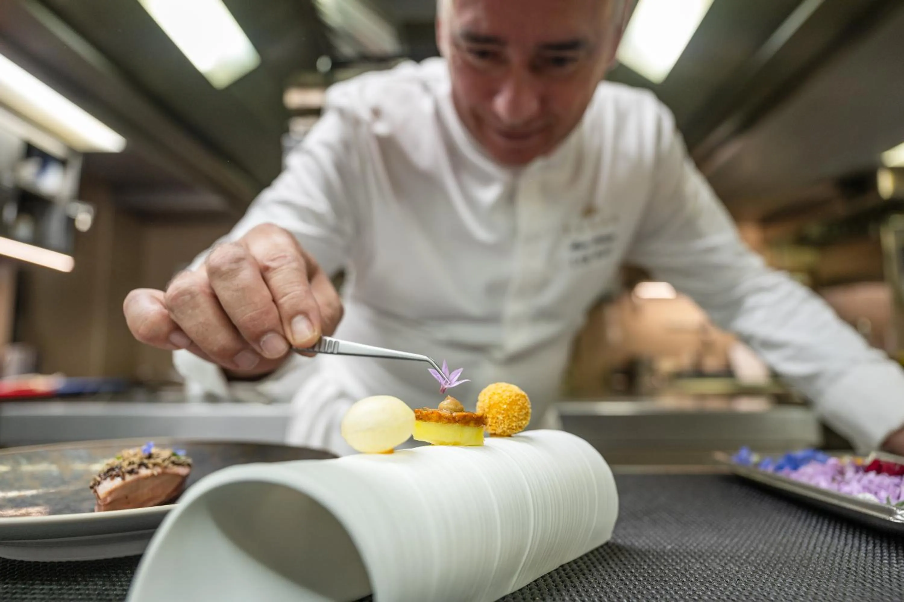 Restaurant/places to eat in Tiara Yaktsa Côte d’Azur