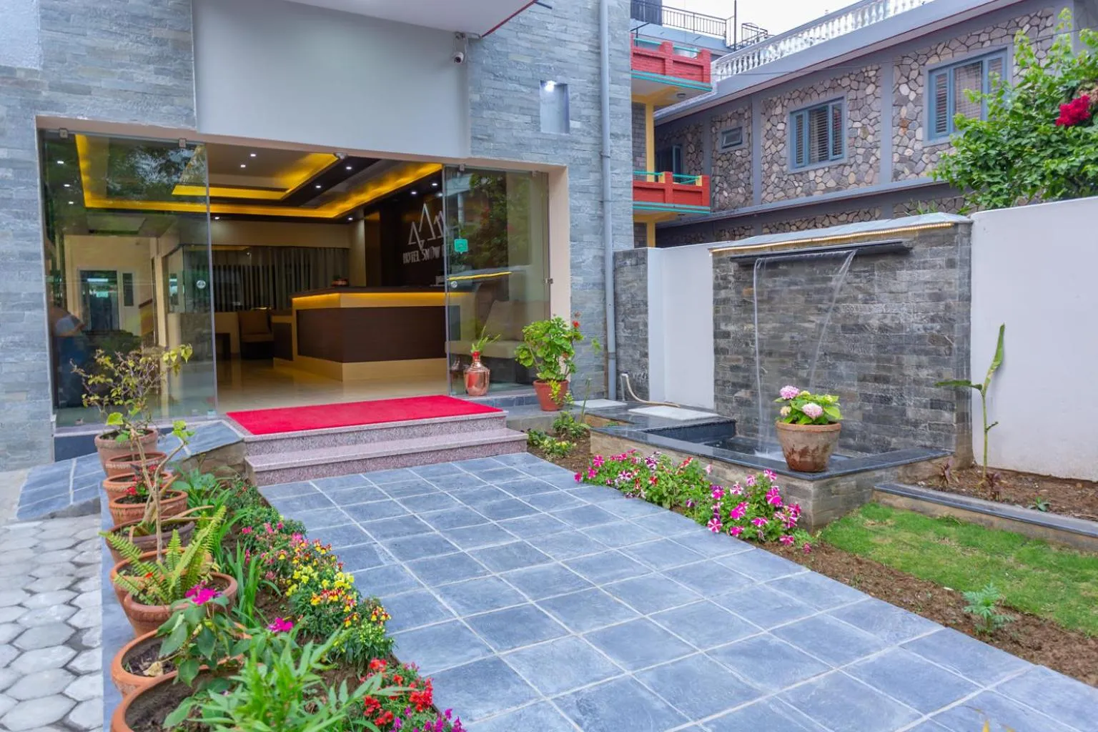 Facade/entrance in Hotel Snow Peak