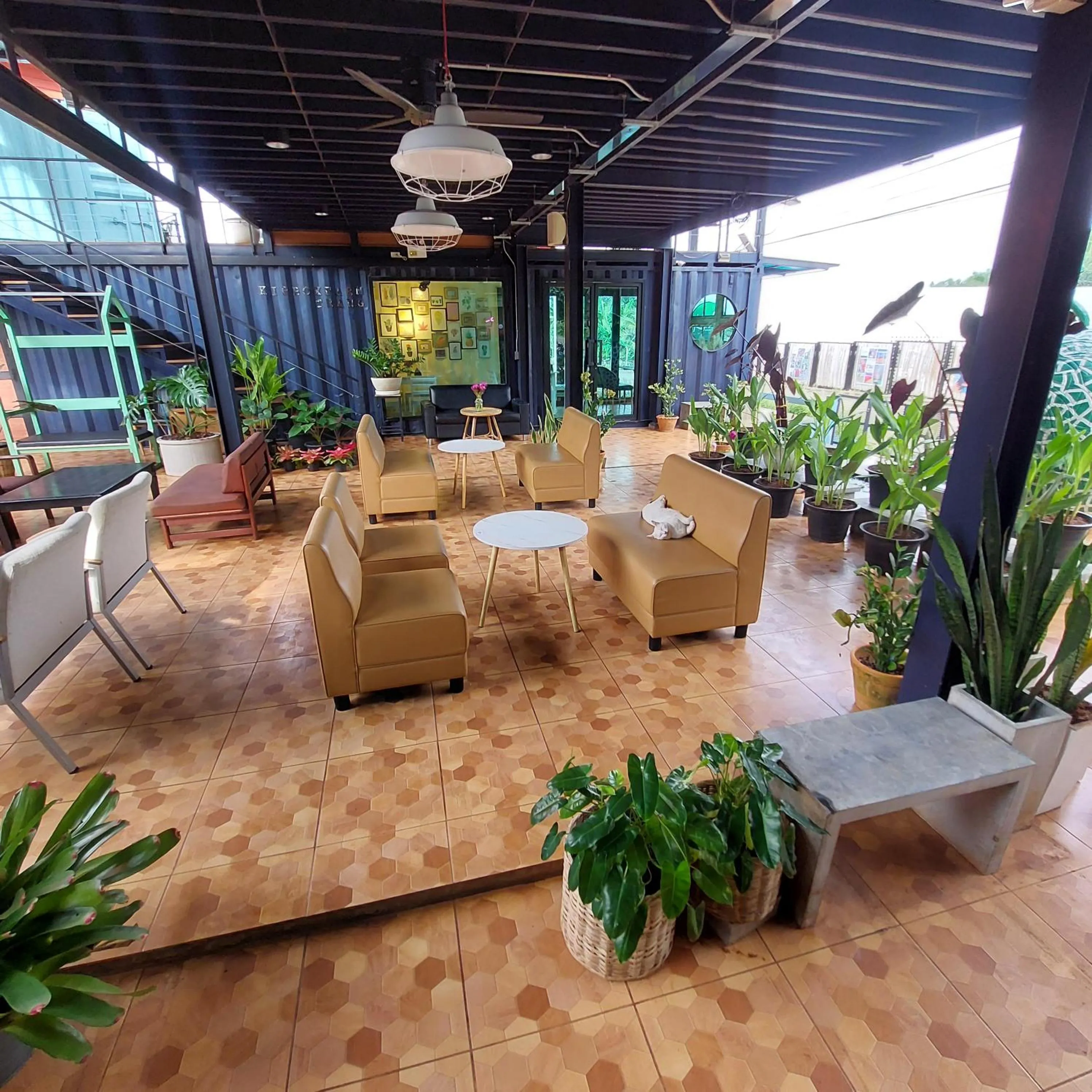 Property building in Kipbox Hotel Trang