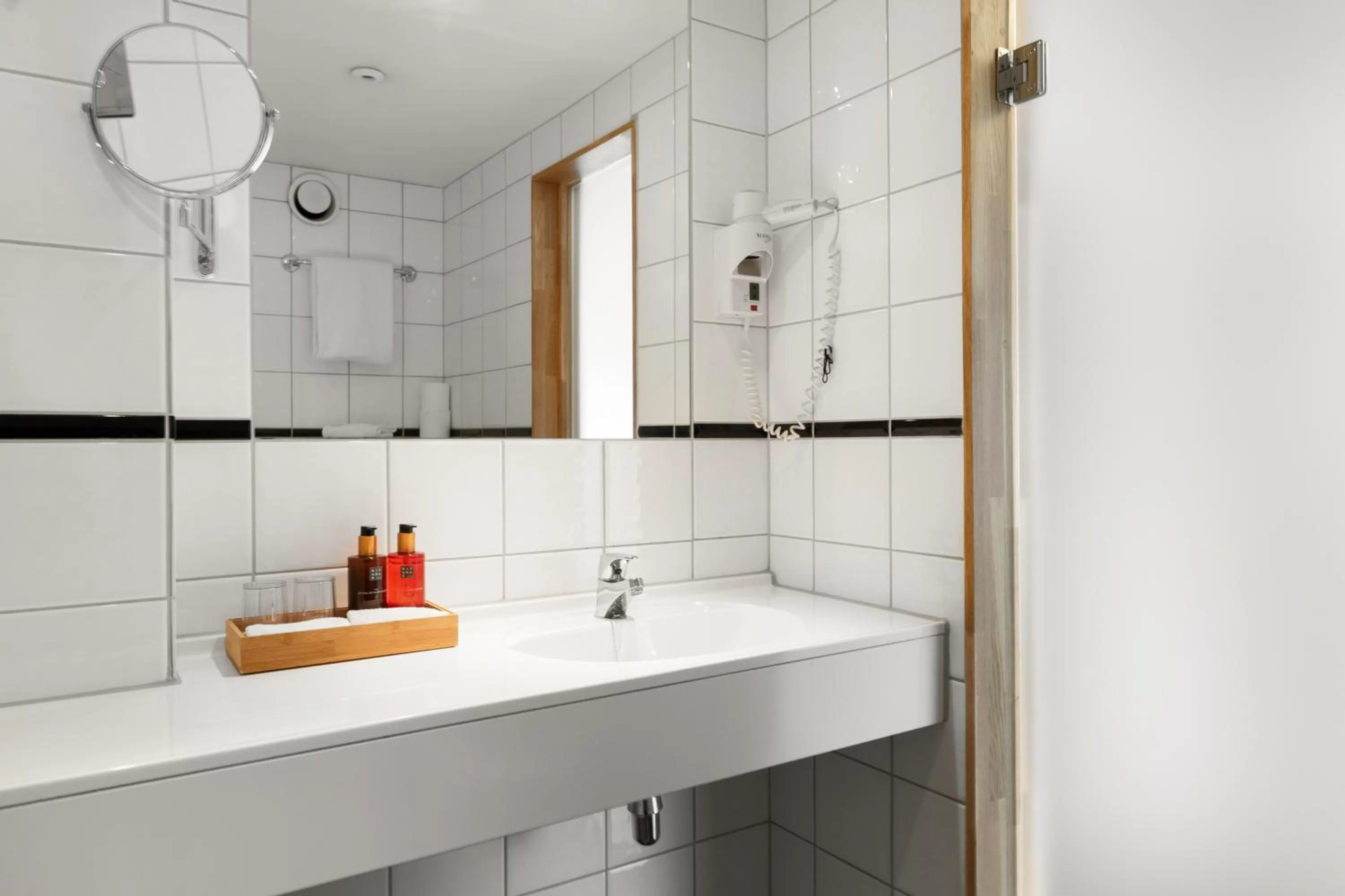 Shower in Frichs Hotel Hamar